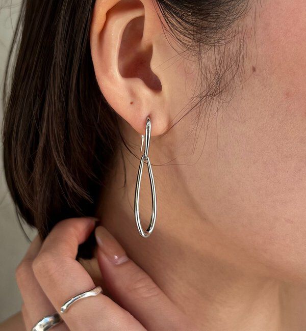  「〈GOLDY/ゴールディ〉ドロップラインフックピアス」|リング|シルバー