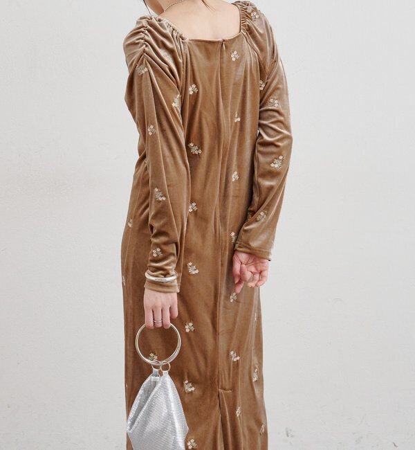  「ベロア刺繍ワンピース」|ワンピース|