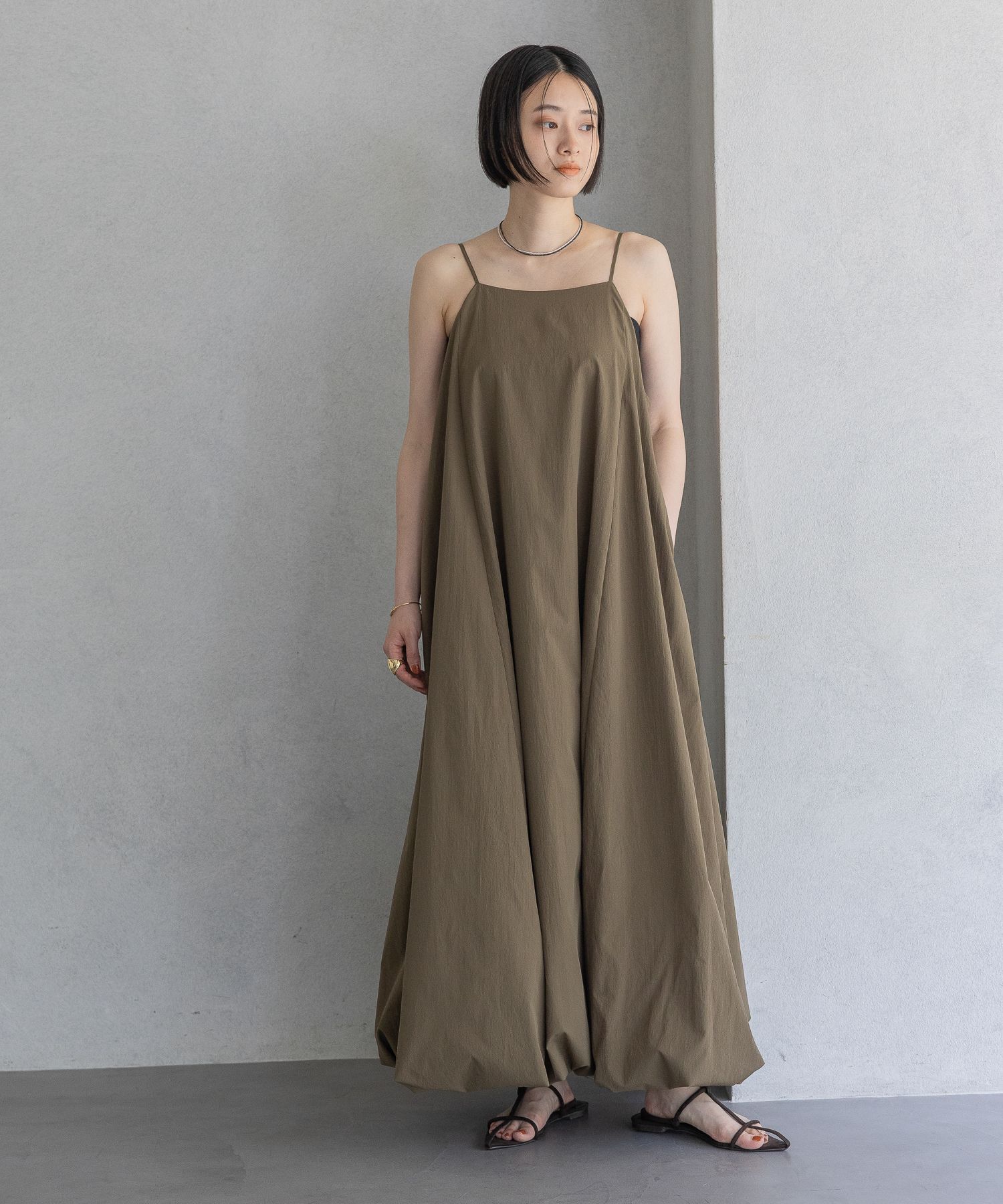 A part by 「バルーンキャミワンピース」|ワンピース|カーキ