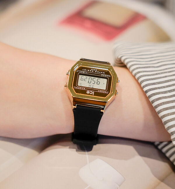 Rouge vif「【ICE-WATCH / アイスウォッチ】DIGIT RETRO METAL /」|腕時計|