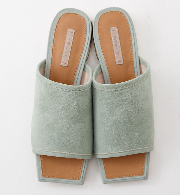 AU BANNISTER「スクエアトゥ フラットミュール」|サンダル|