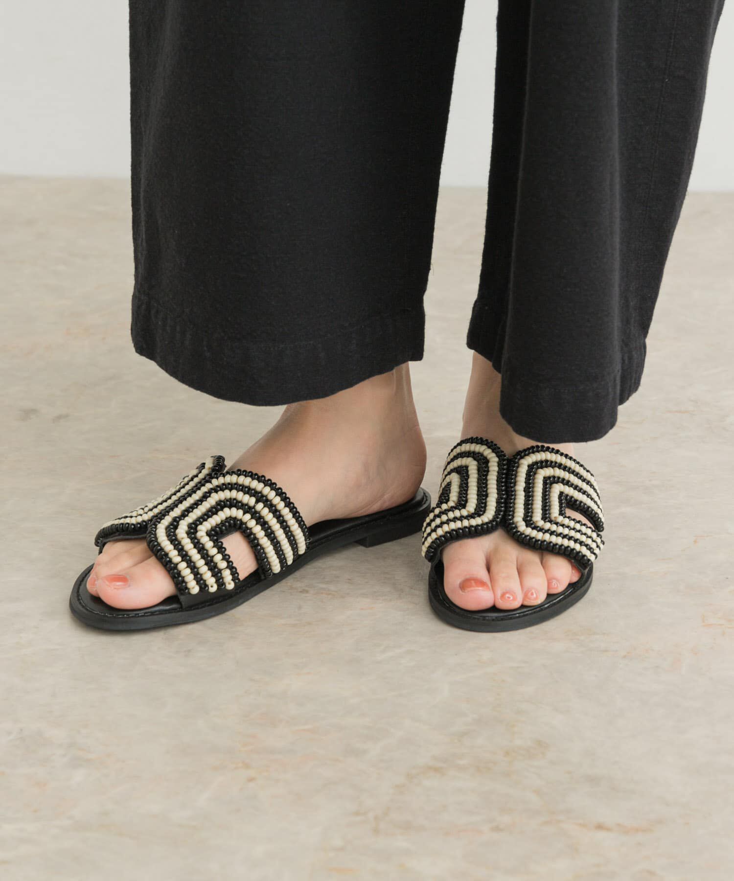 URBAN RESEARCH DOORS「ビーズサンダル」|サンダル|