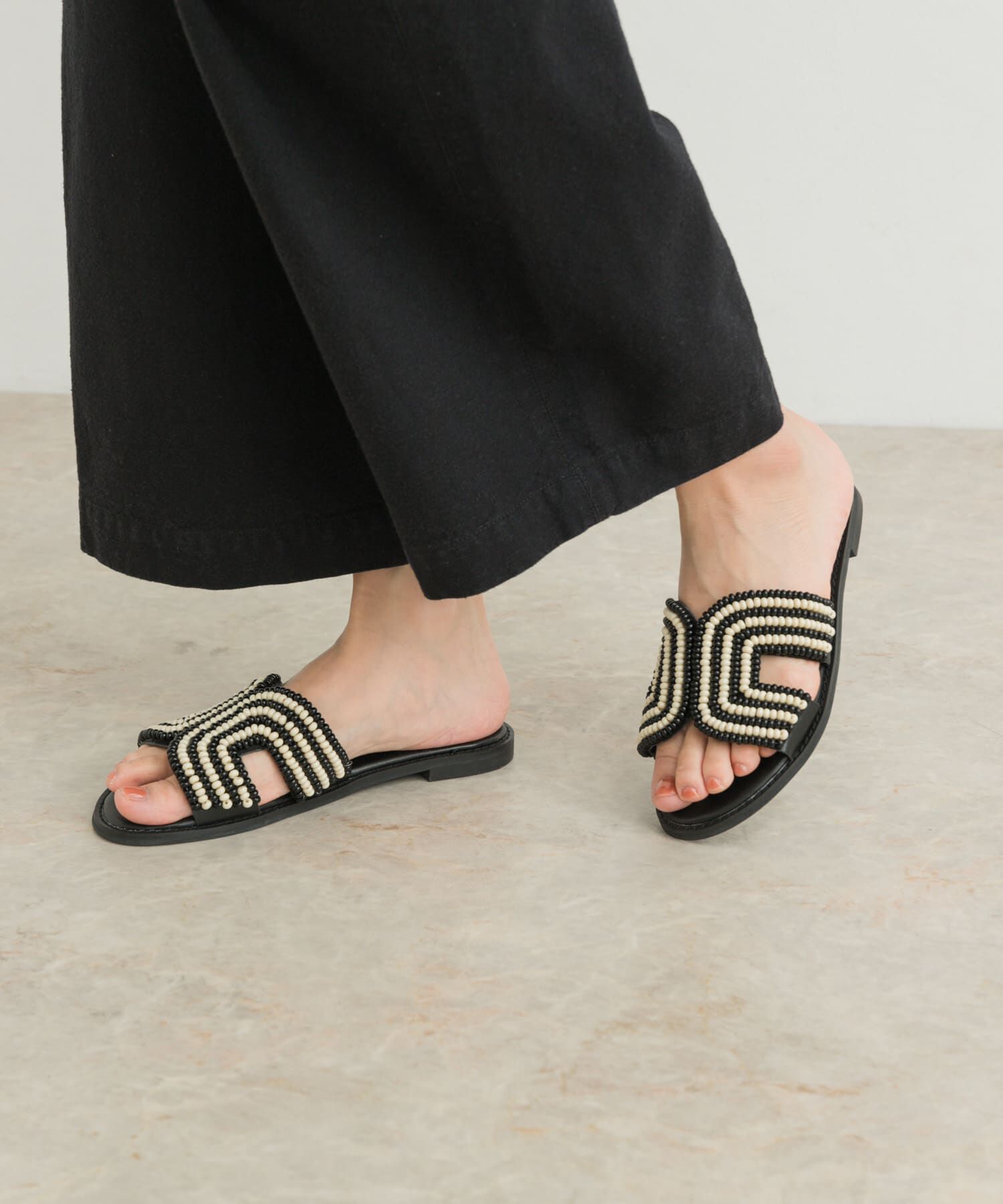 URBAN RESEARCH DOORS「ビーズサンダル」|サンダル|