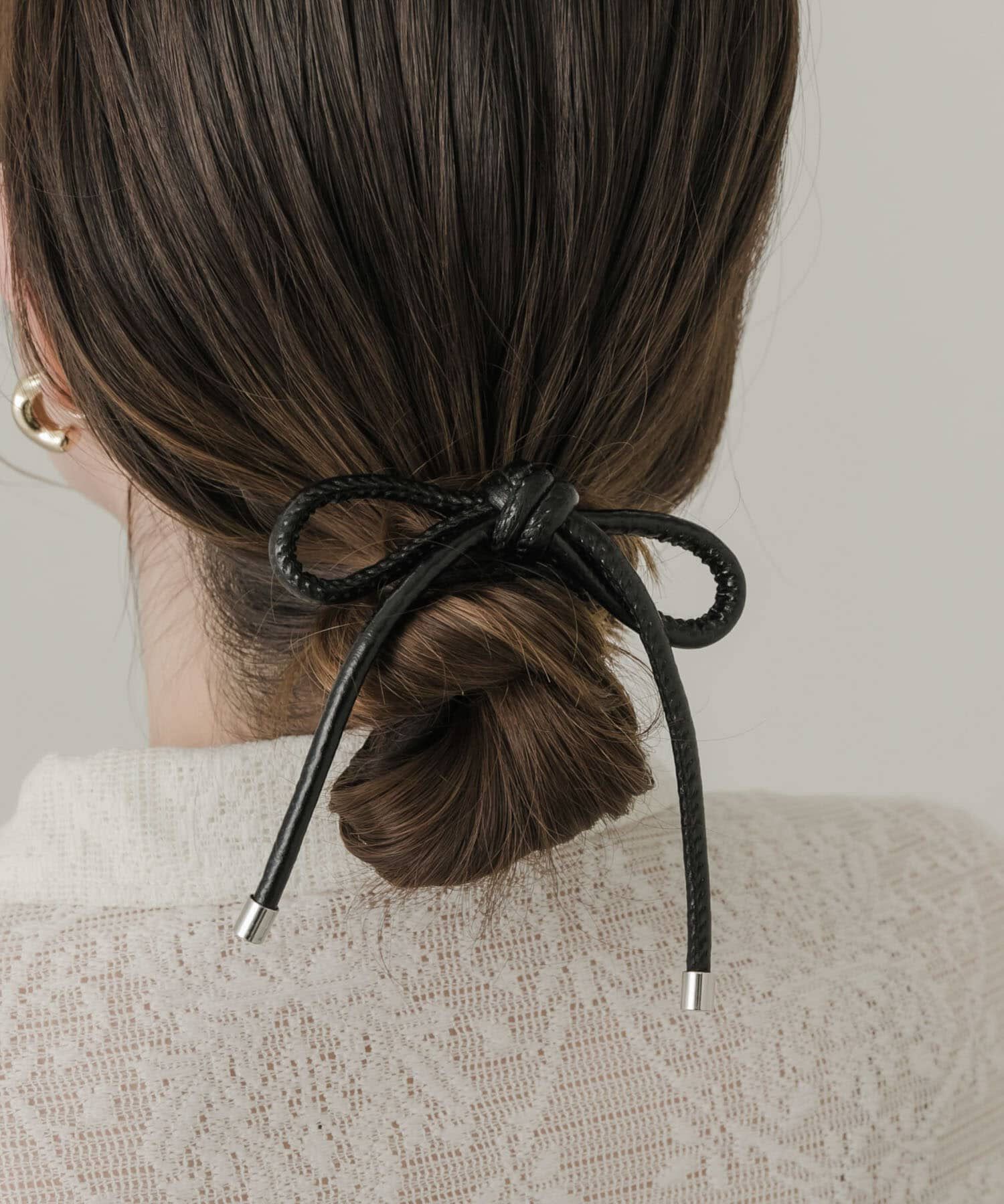 SMELLY「フェイクレザーリボンポニー」|ヘアゴム・シュシュ|