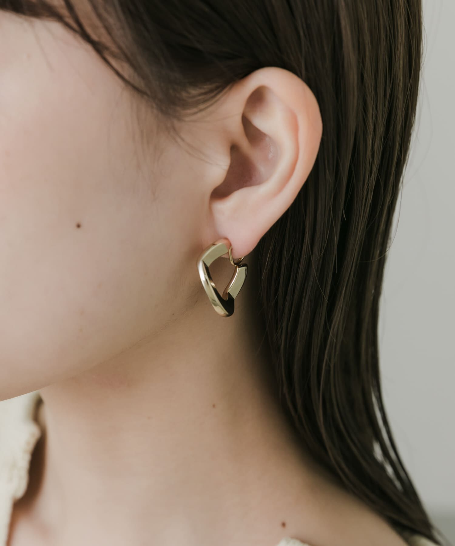 SMELLY「プレートデザインフープイヤリング」|イヤリング|