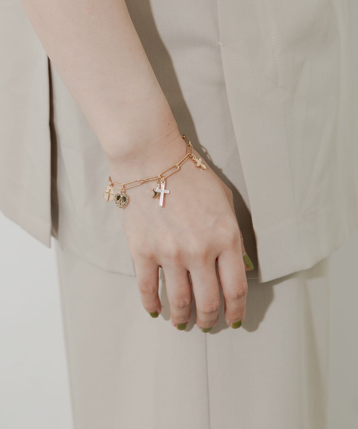 SMELLY「クロスコインチャームブレスレット」|ブレスレット・バングル|