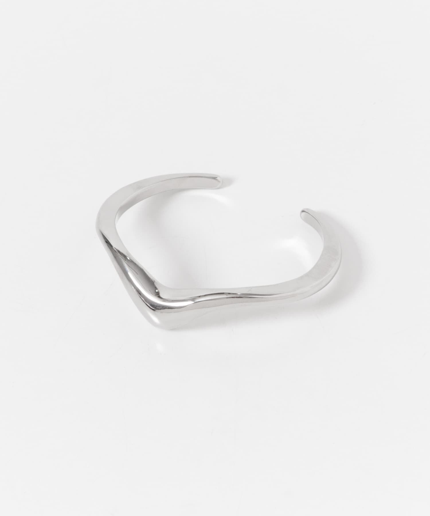 SMELLY「Vラインカーブメタルバングル」|ブレスレット・バングル|