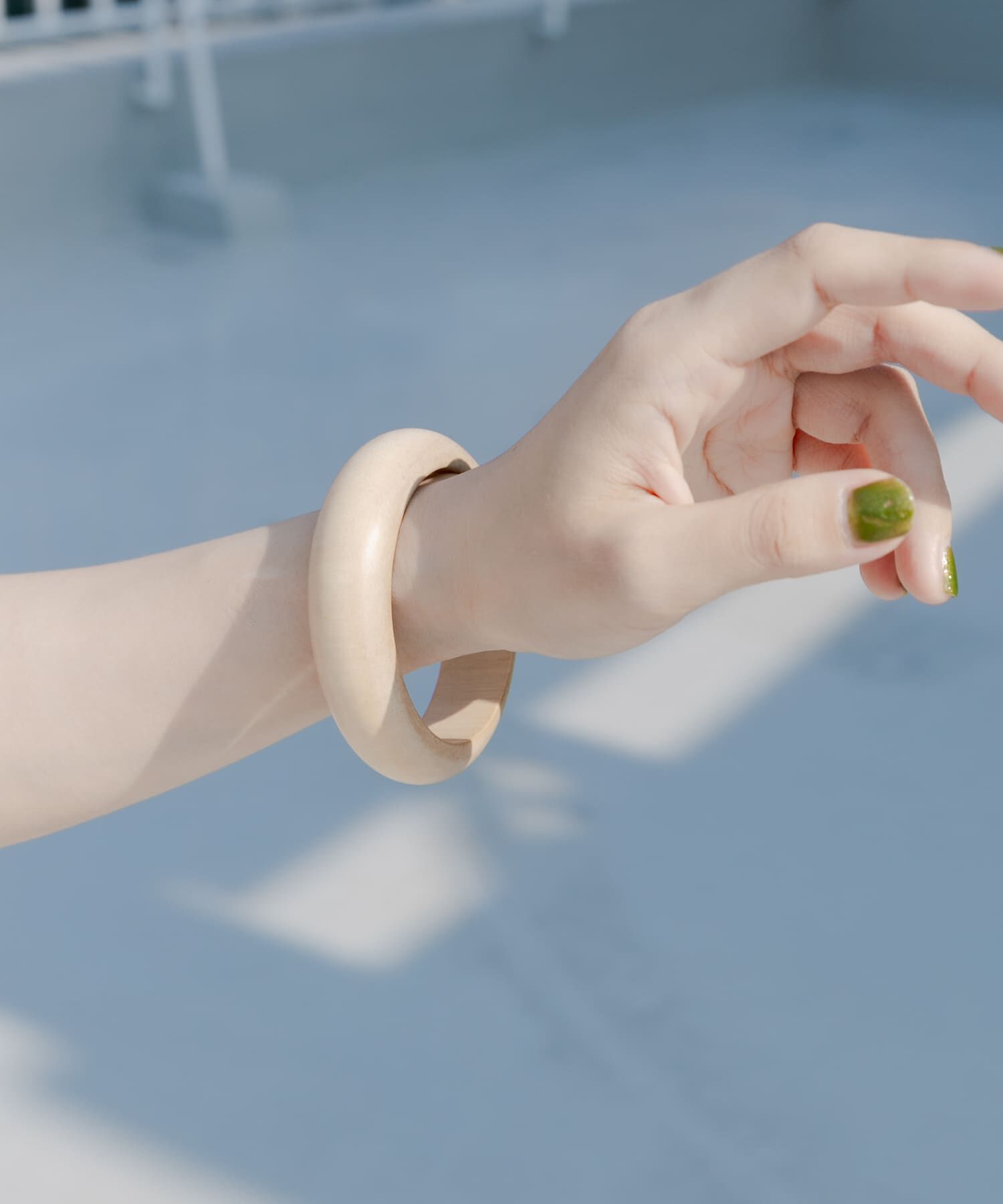 SMELLY「ウッドラウンドバングル」|ブレスレット・バングル|ライトベージュ