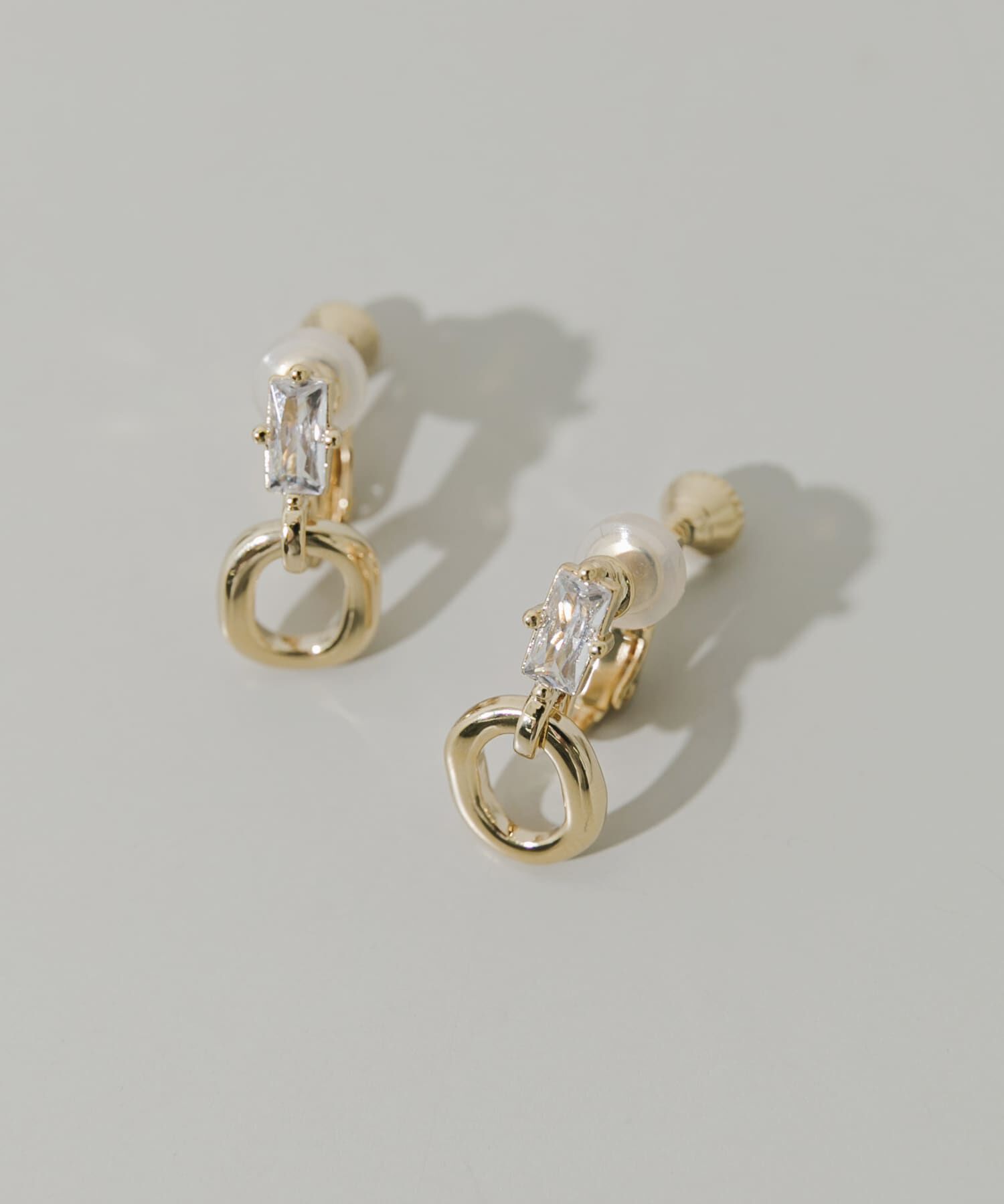 SMELLY「ミニビジューサークルスウィングイヤリング」|イヤリング|