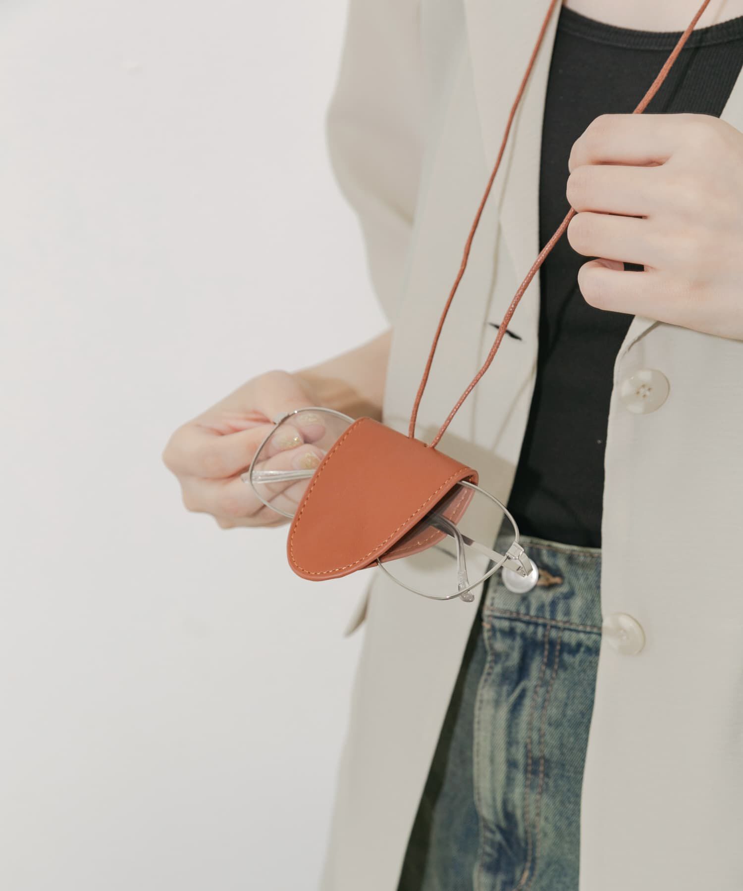 SMELLY「マグネットメガネホルダー」|メガネ|