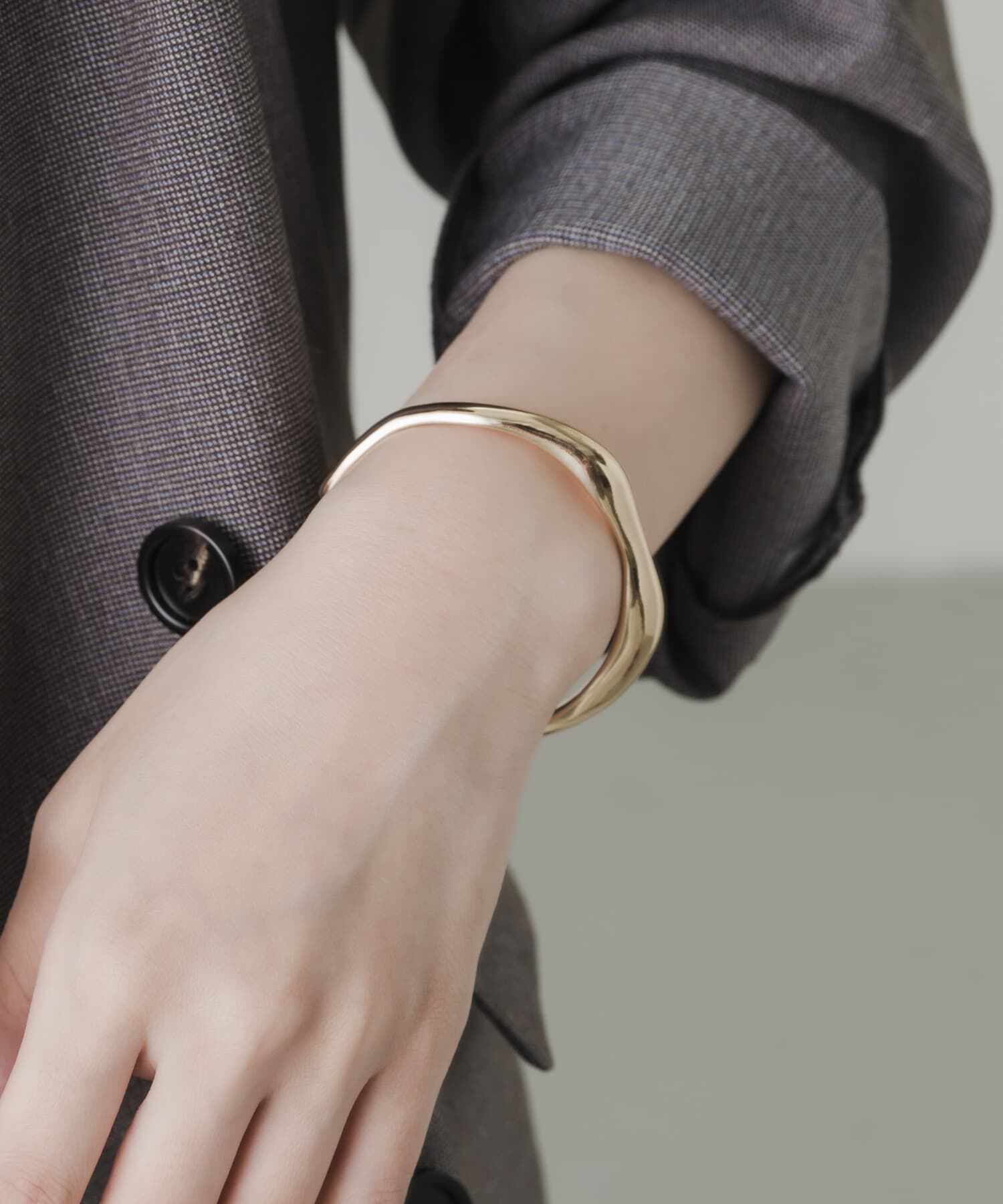 SMELLY「ニュアンスメタルバングル」|ブレスレット・バングル|