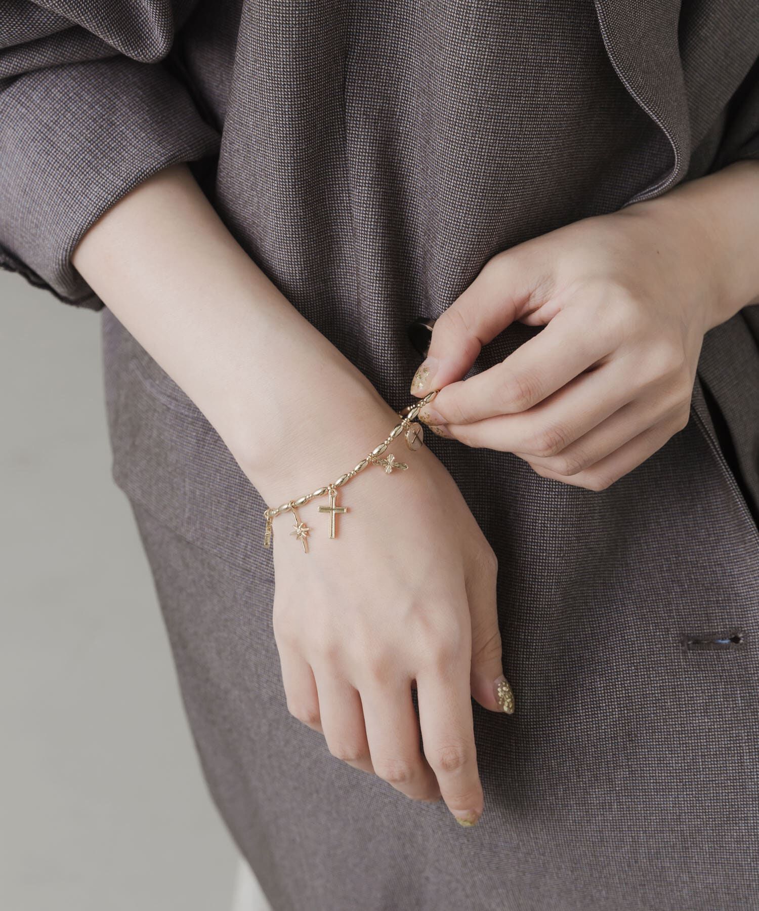 SMELLY「クロスチャームブレスレット」|ブレスレット・バングル|