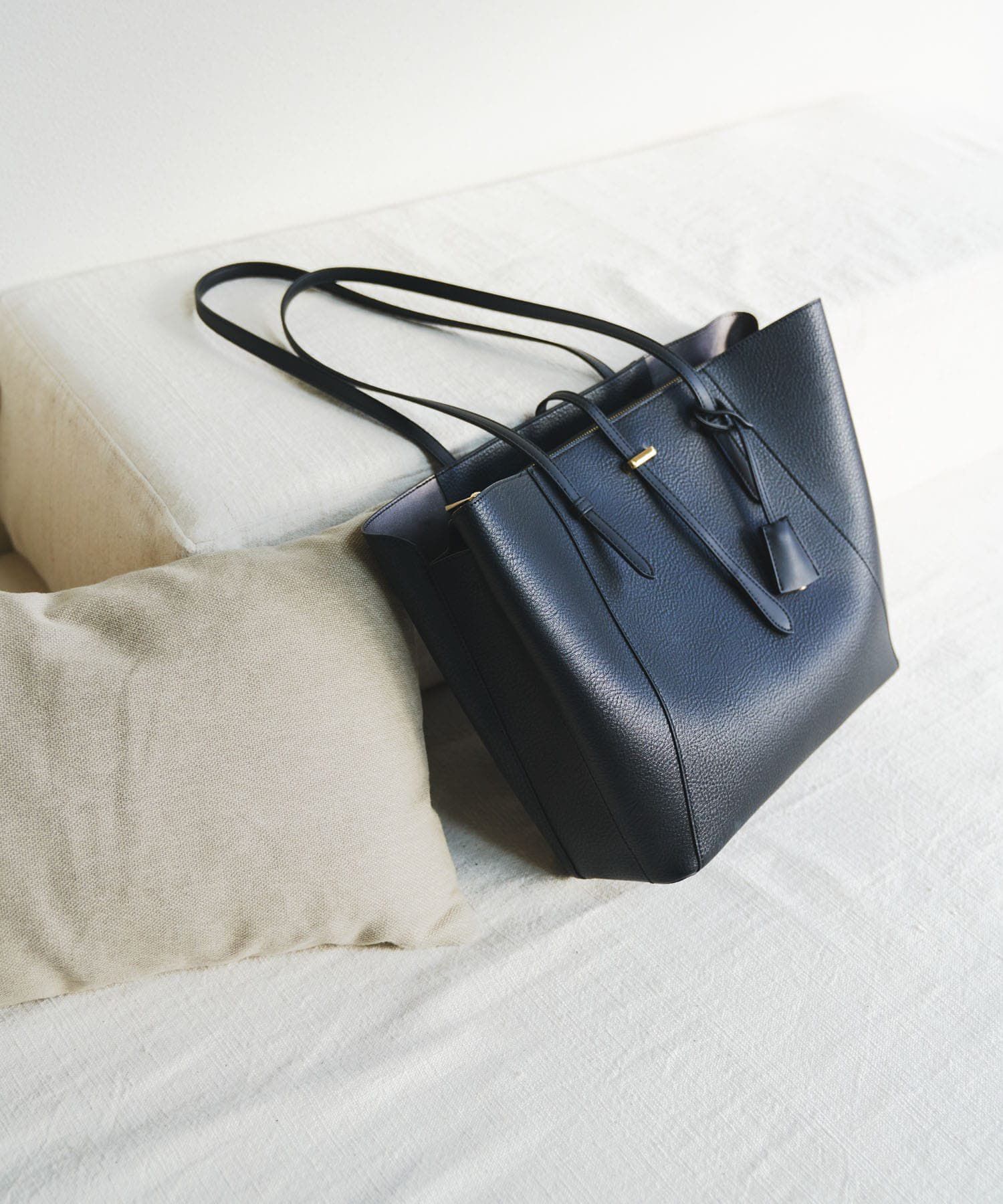 RODE SKO「チャーム付A4トートバッグ」|トートバッグ|ブラック