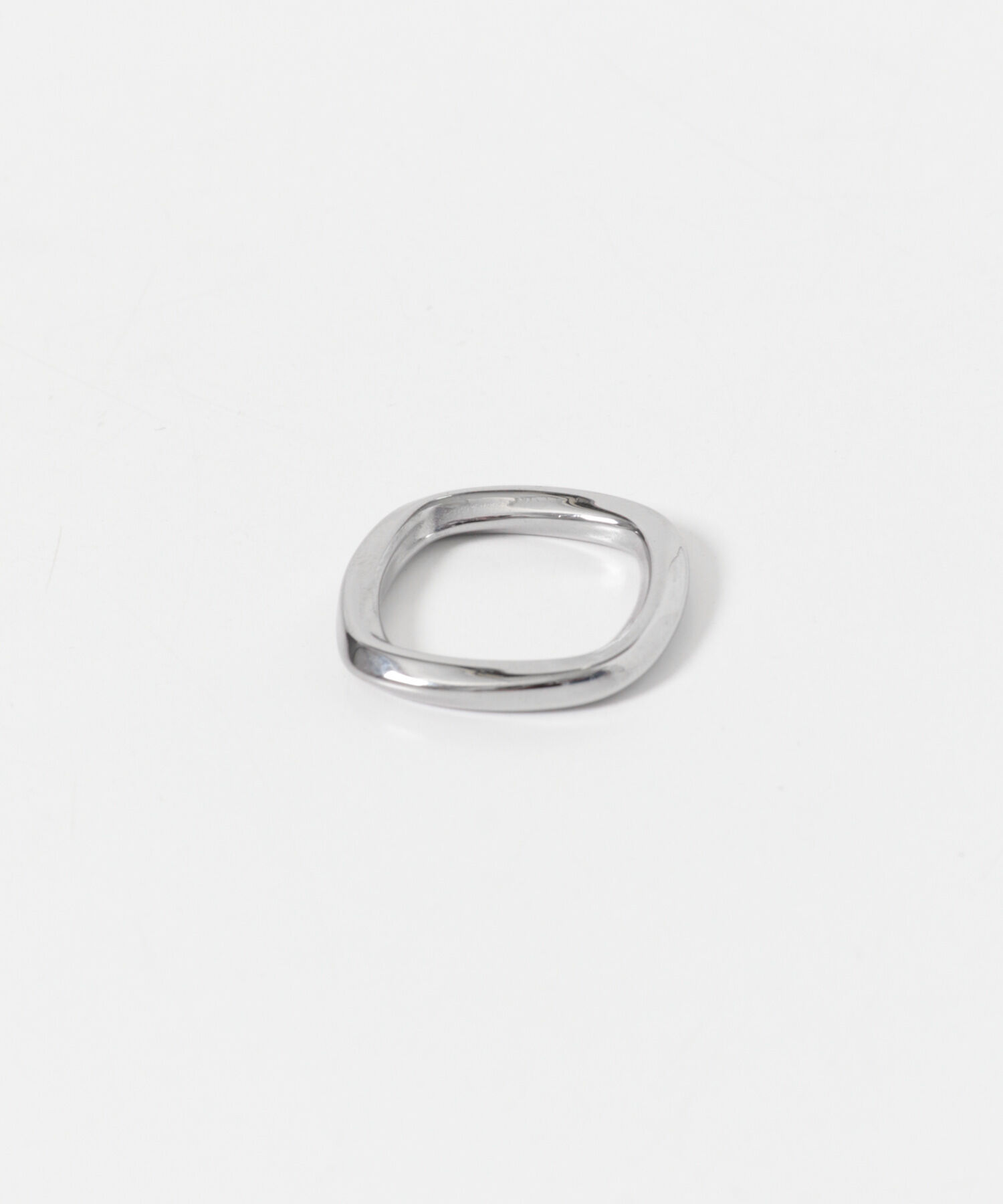 SMELLY「ステンレスニュアンススクエアリング」|リング|