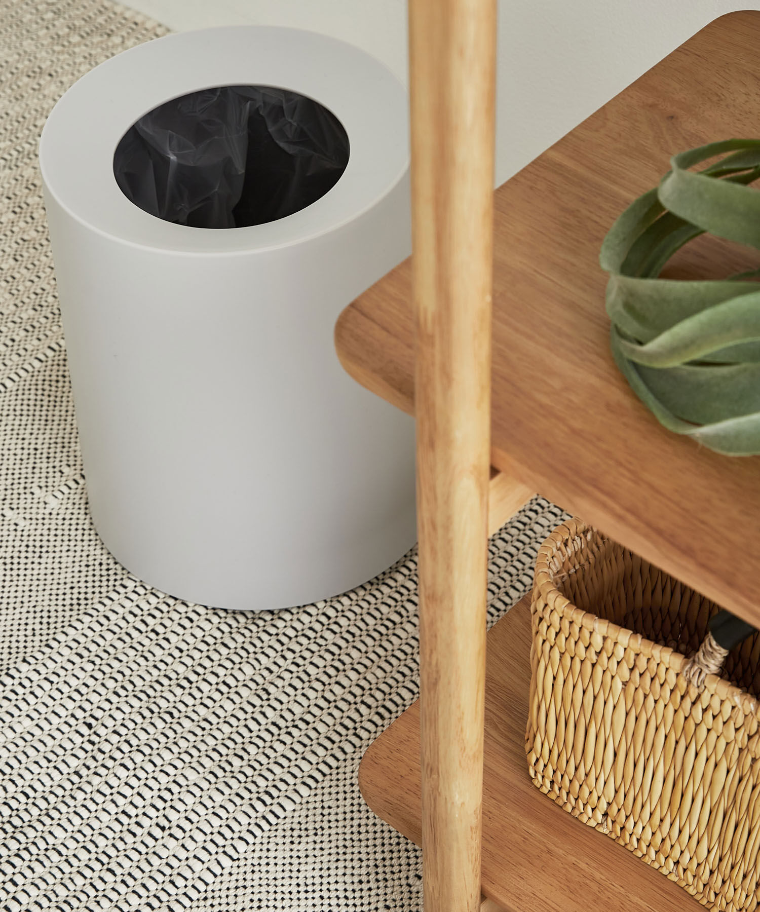 URBAN RESEARCH DOORS「『WEB限定』ideaco　TUBELOR HOMME」|ダストボックス|