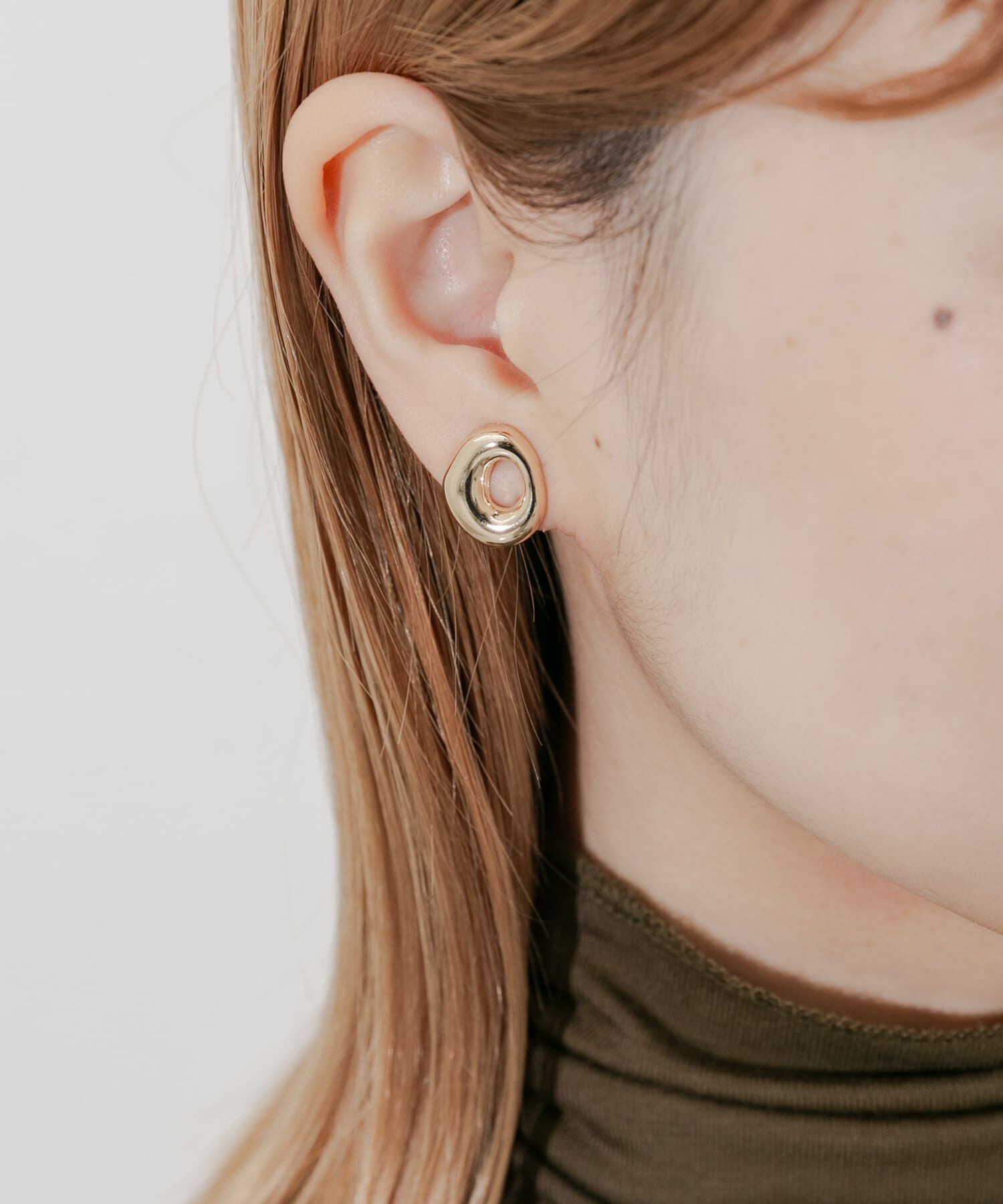 SMELLY「ニュアンスメタルサークルイヤリング」|イヤリング|ゴールド