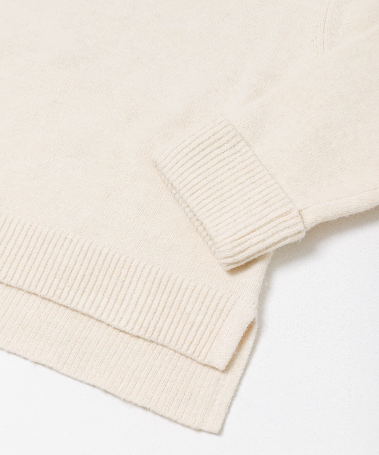 URBAN RESEARCH DOORS「『WEB/一部店舗限定』ターンバック袖ショート丈ニット」|ニット・セーター|