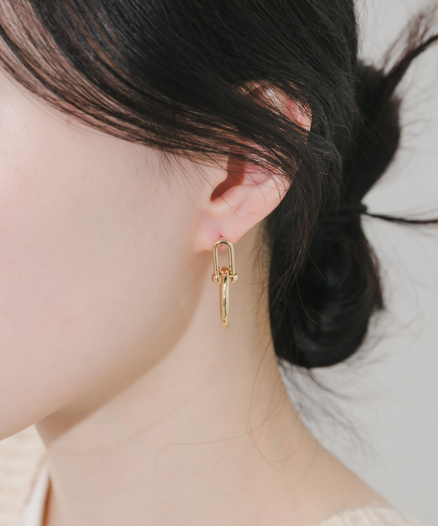 SMELLY「Uチェーンラウンドピアス」|ピアス|