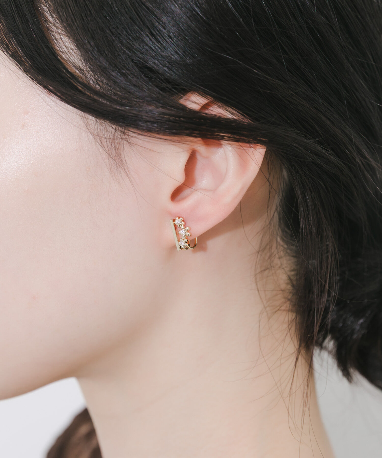 SMELLY「フラワービジューオメガイヤリング」|イヤリング|