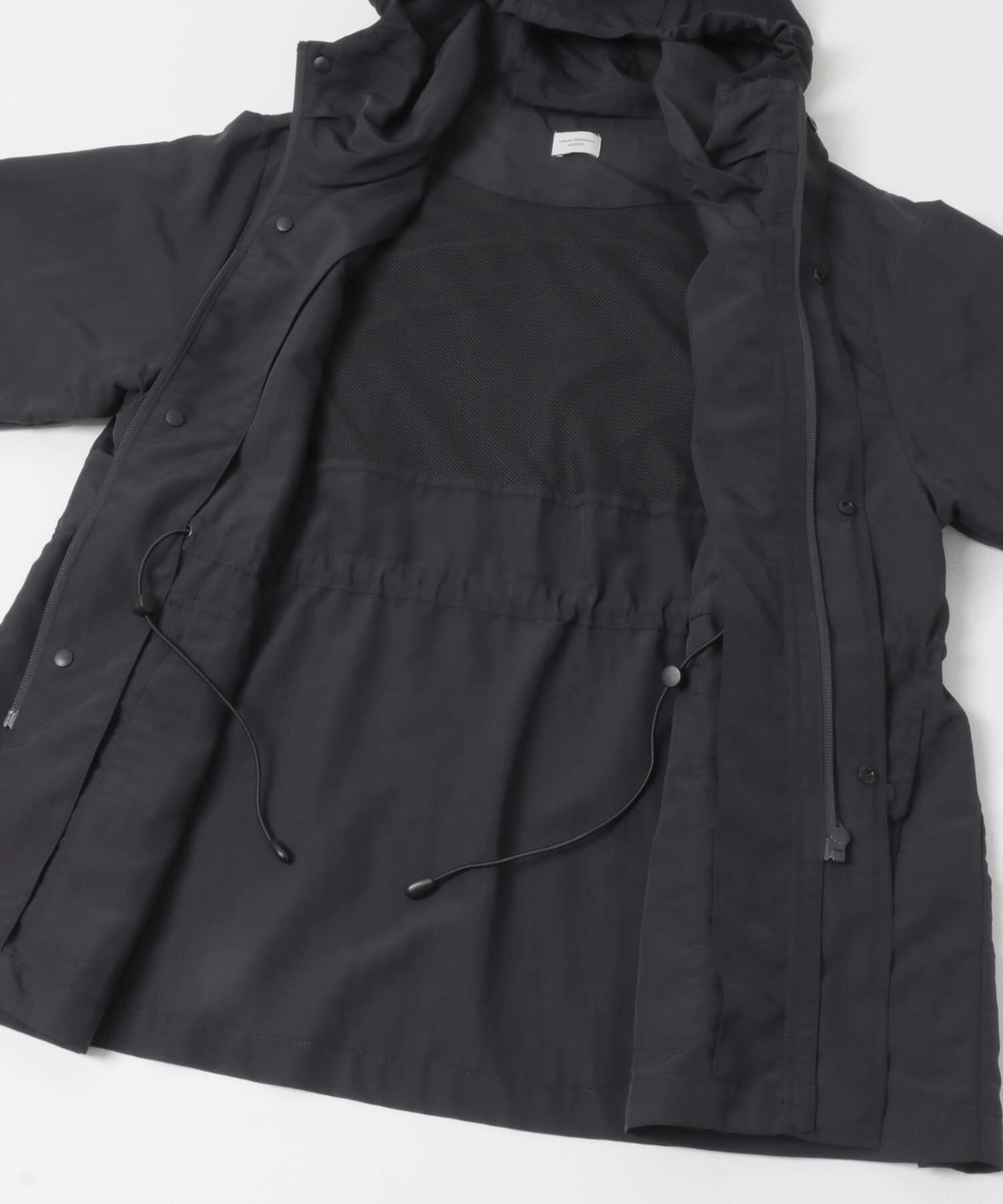 URBAN RESEARCH DOORS「『WEB/一部店舗限定カラー』ナイロンマウンテンパーカー」|アウトドア|