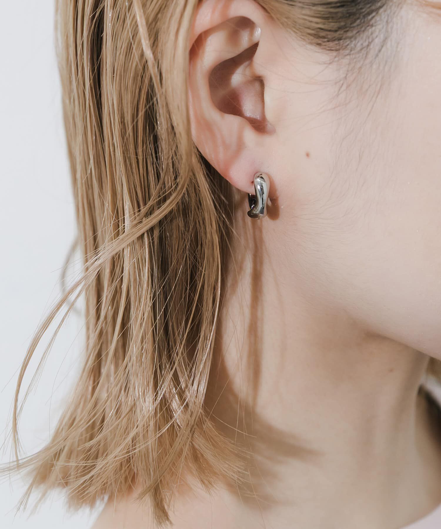 SMELLY「ニュアンスメタルワンタッチフープイヤリング」|イヤリング|