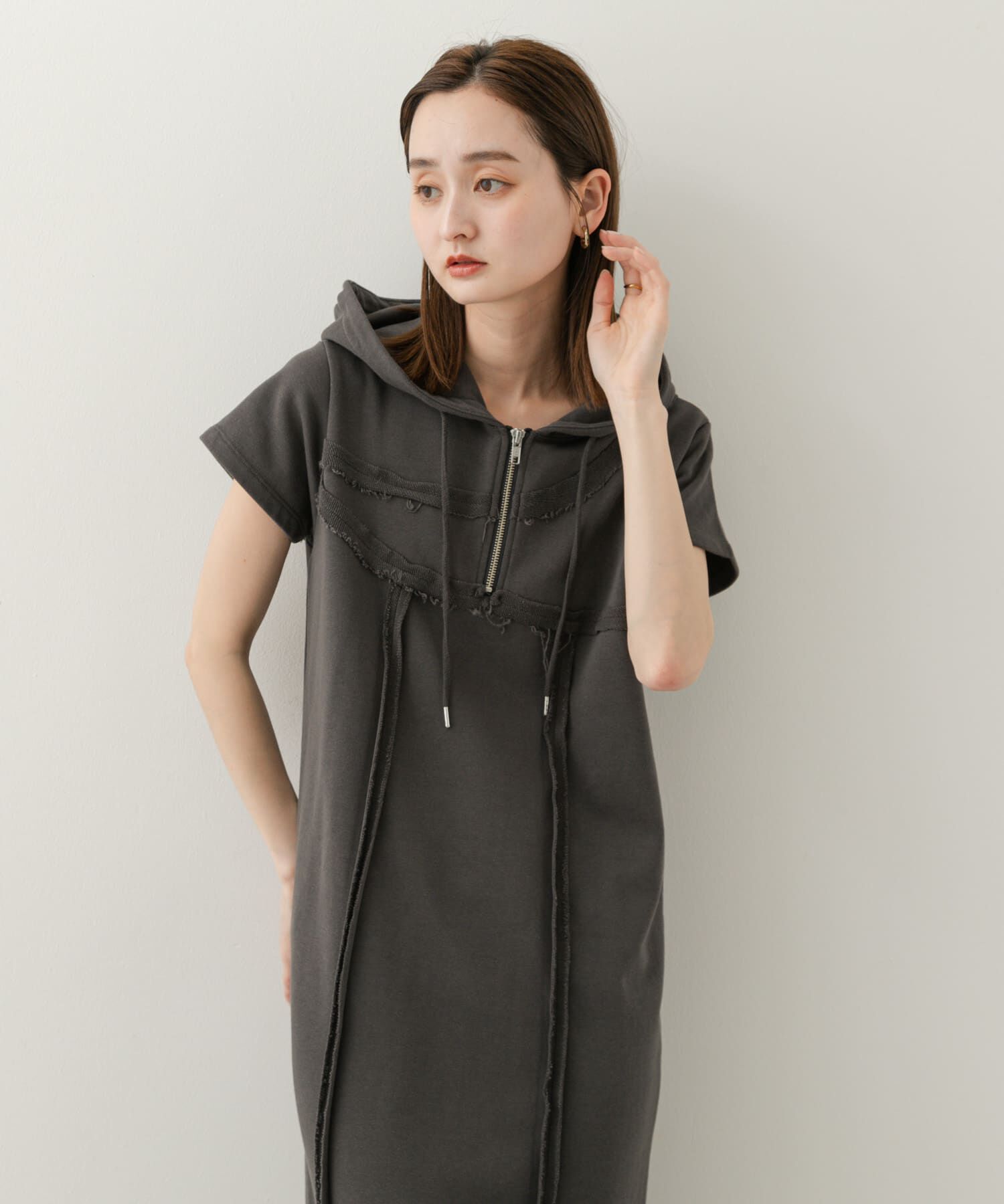 SENSE OF PLACE by URBAN RESEARCH「フーディージップワンピース」|ワンピース|