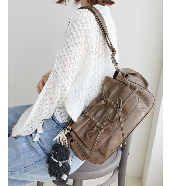 MAJESTICLEGON「ふわふわキャットキーホルダー」|チャーム・キーホルダー|