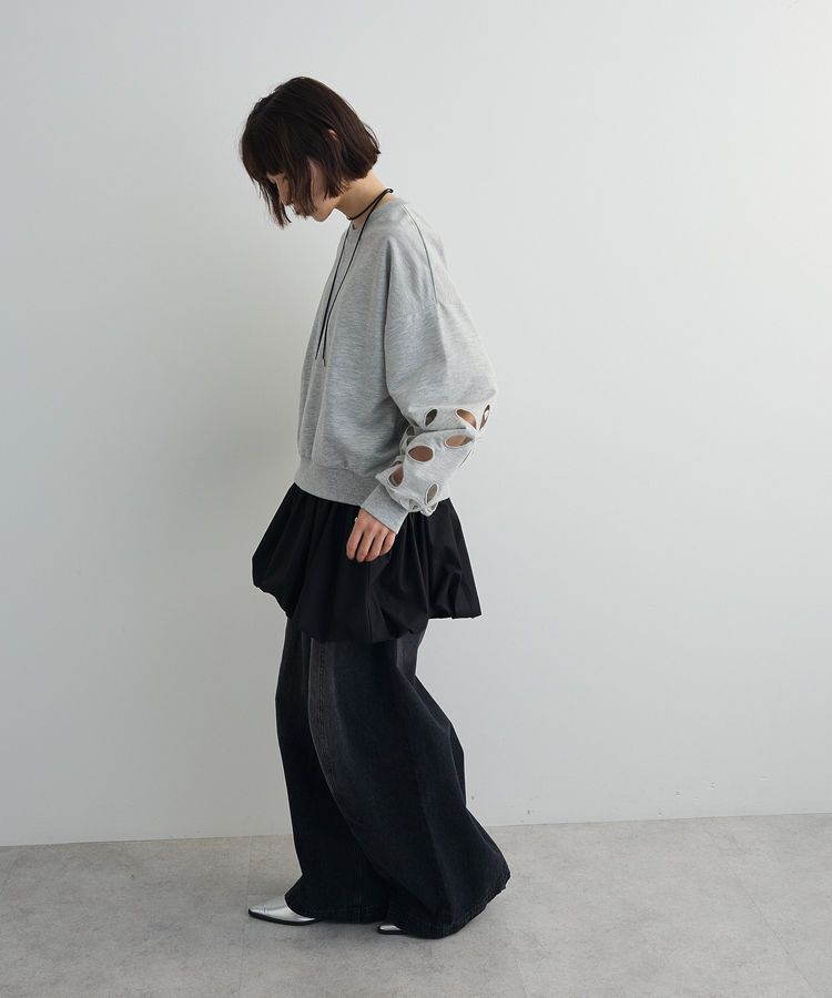 AnriettMusee「フラワーくり抜き刺繍スウェットプルオーバー」|スウェット・ジャージ|