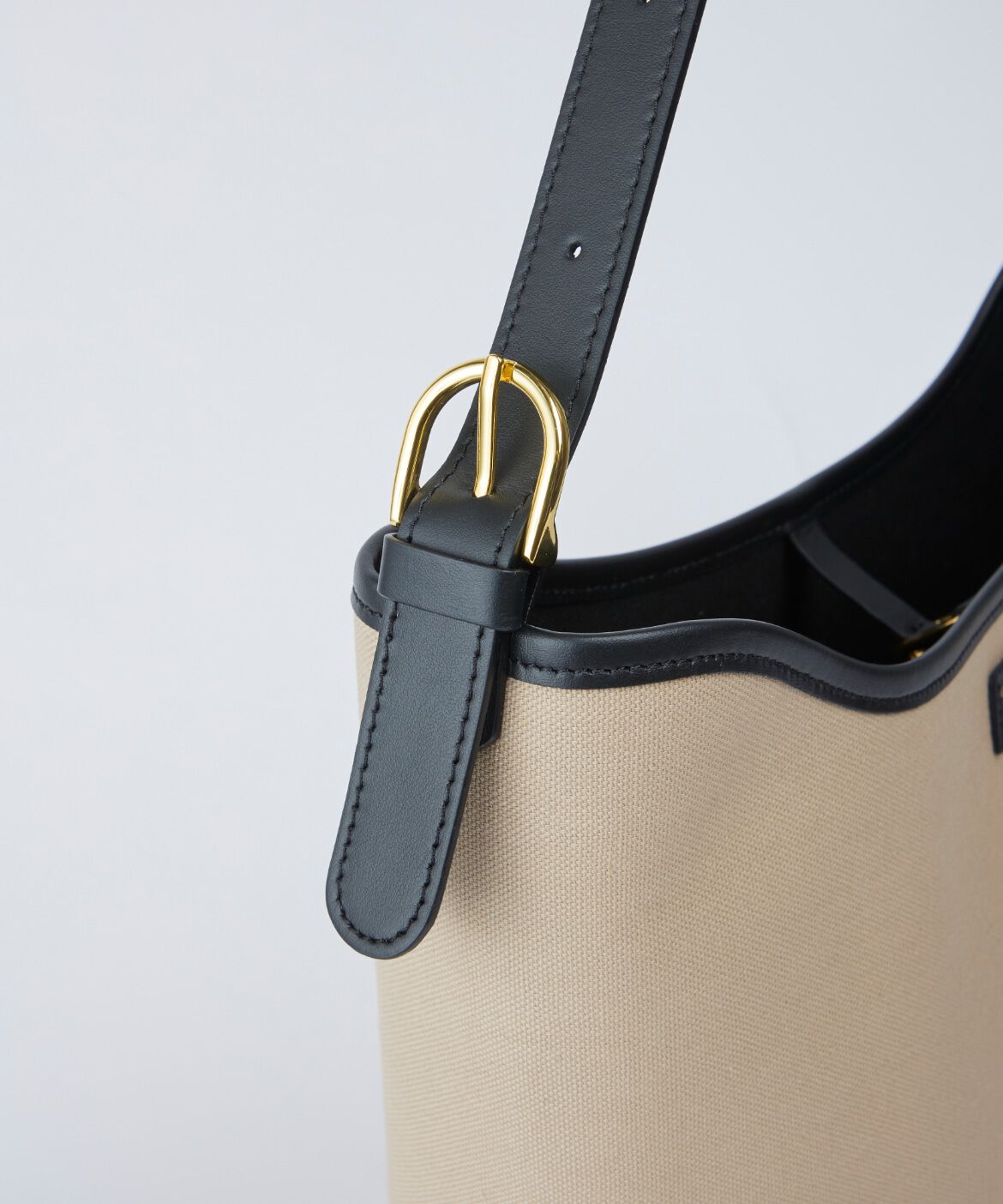 INED「《FAVORITE》レザーコンビバッグ《CHRISTIAN VILLA》」|ショルダー・メッセンジャー|