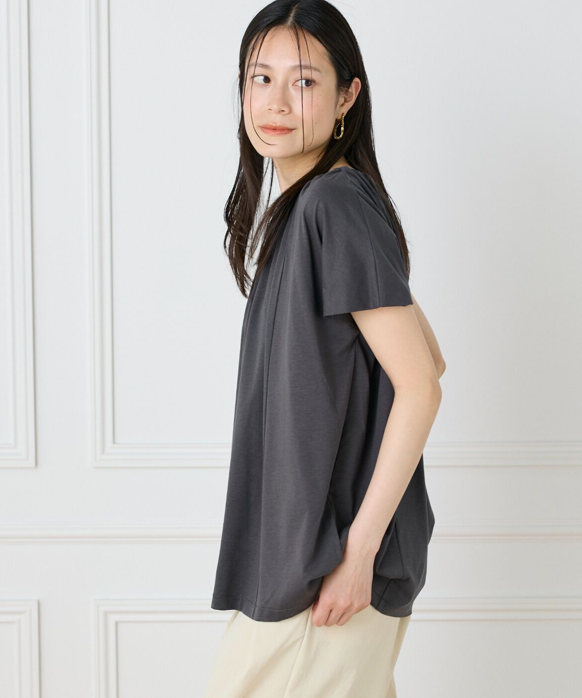 I.T.'S international「ギャザーネックフレンチプルオーバー」|Tシャツ・カットソー|