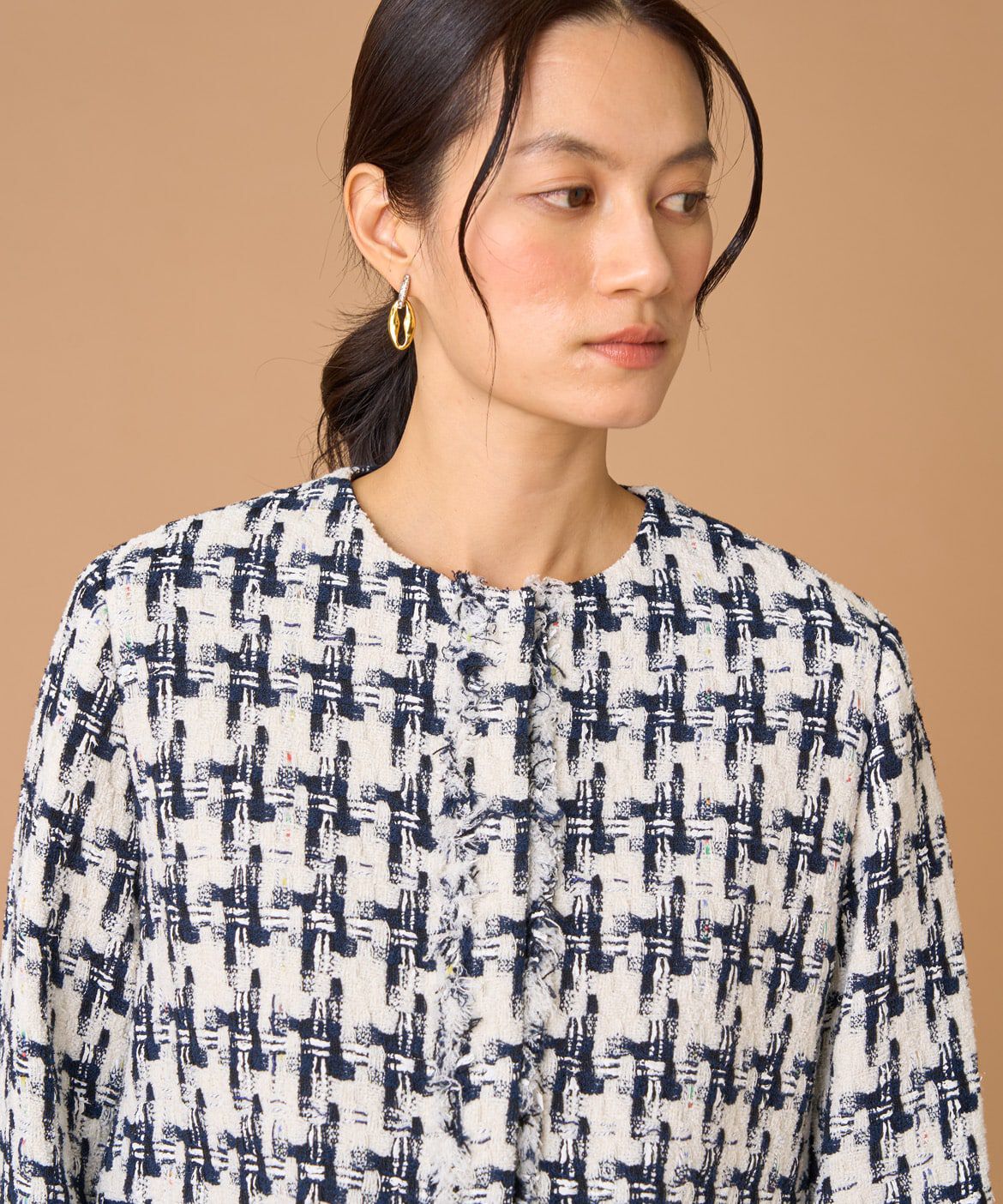 INED「ツイードフリンジジャケット《LINTON》」|ノーカラージャケット|