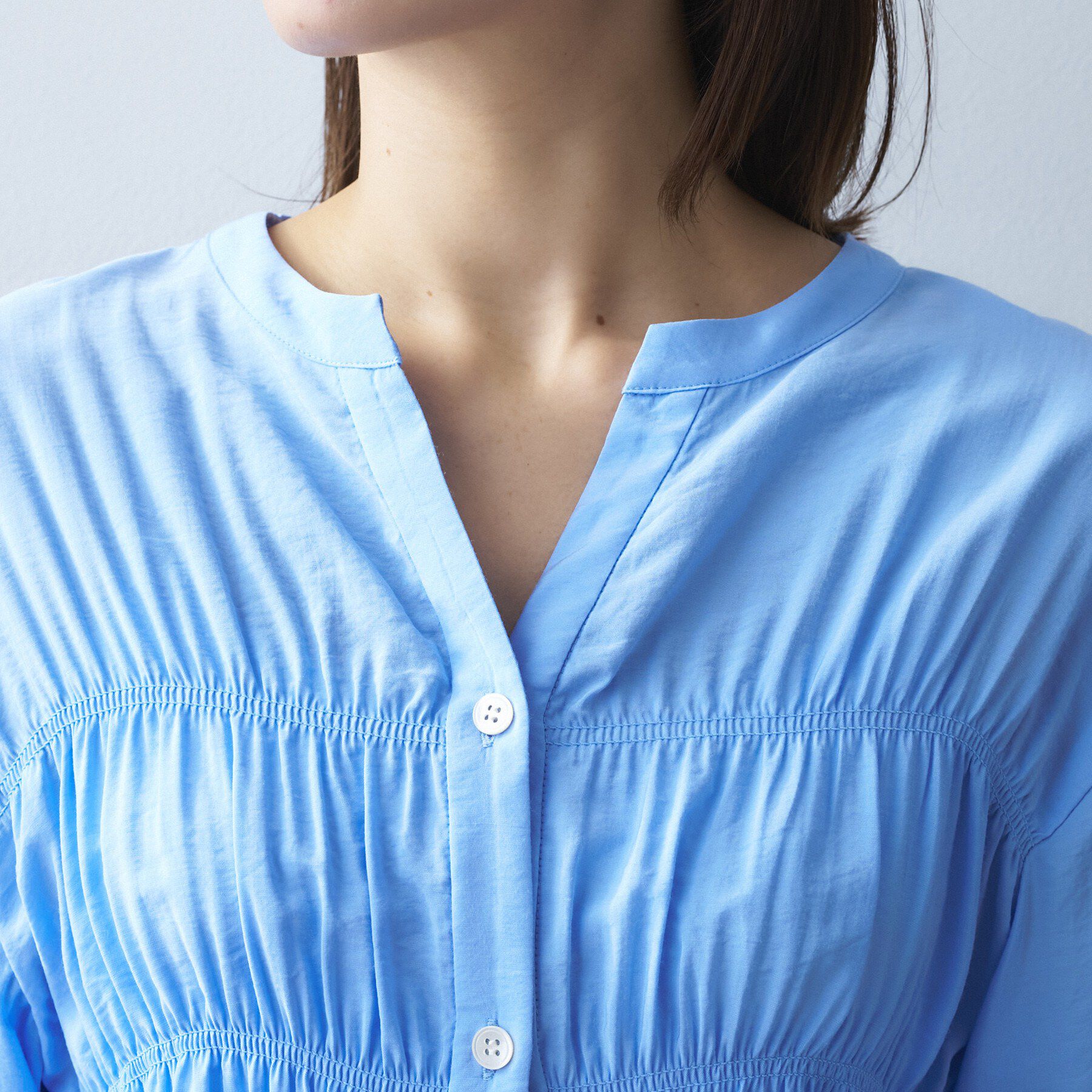 UNTITLED「リラックスシャーリングブラウス」|シャツ・ブラウス|