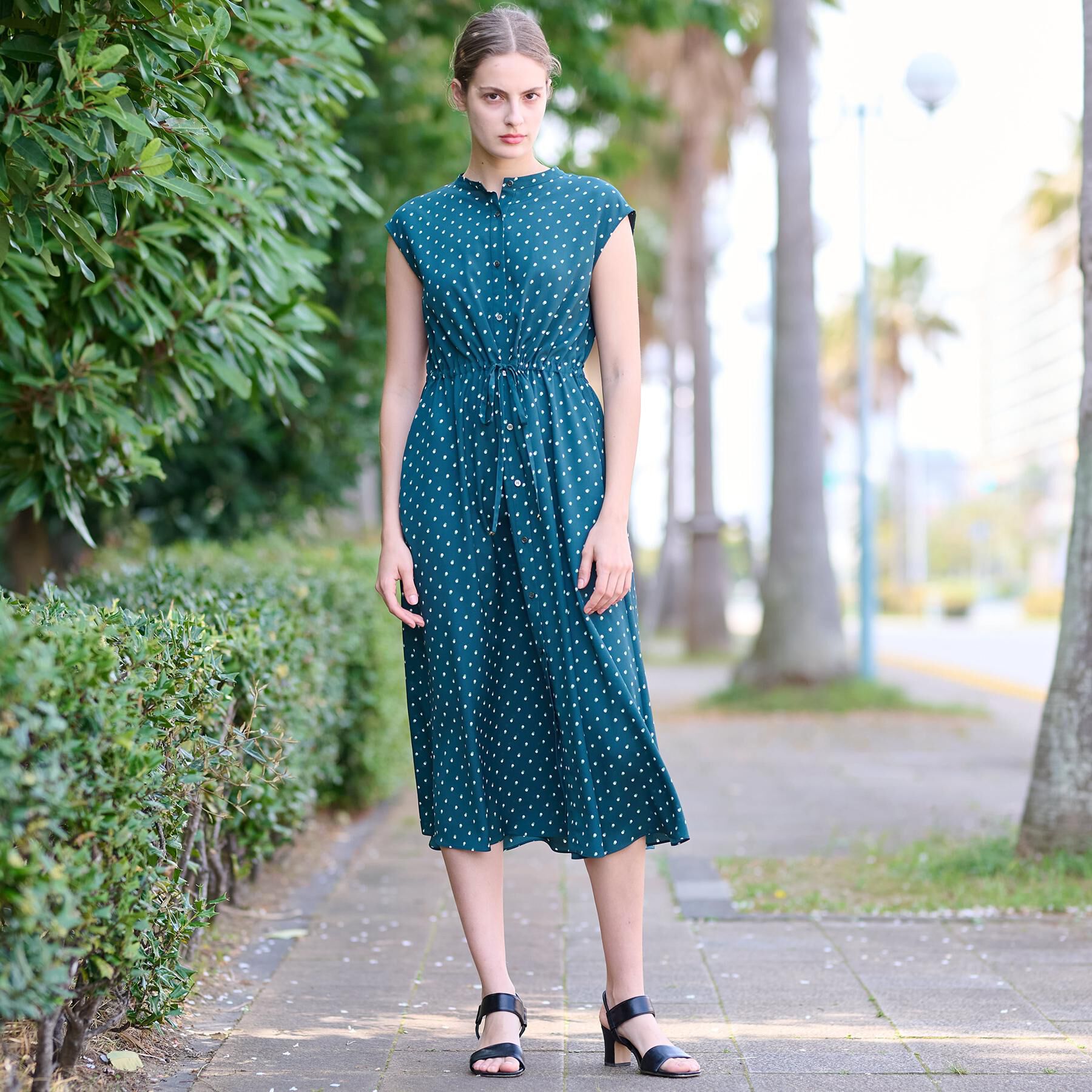 DRESSTERIOR「【ポケットあり/後ろウエストゴム】ドットプリントフレンチスリーブワンピ」|ワンピース|