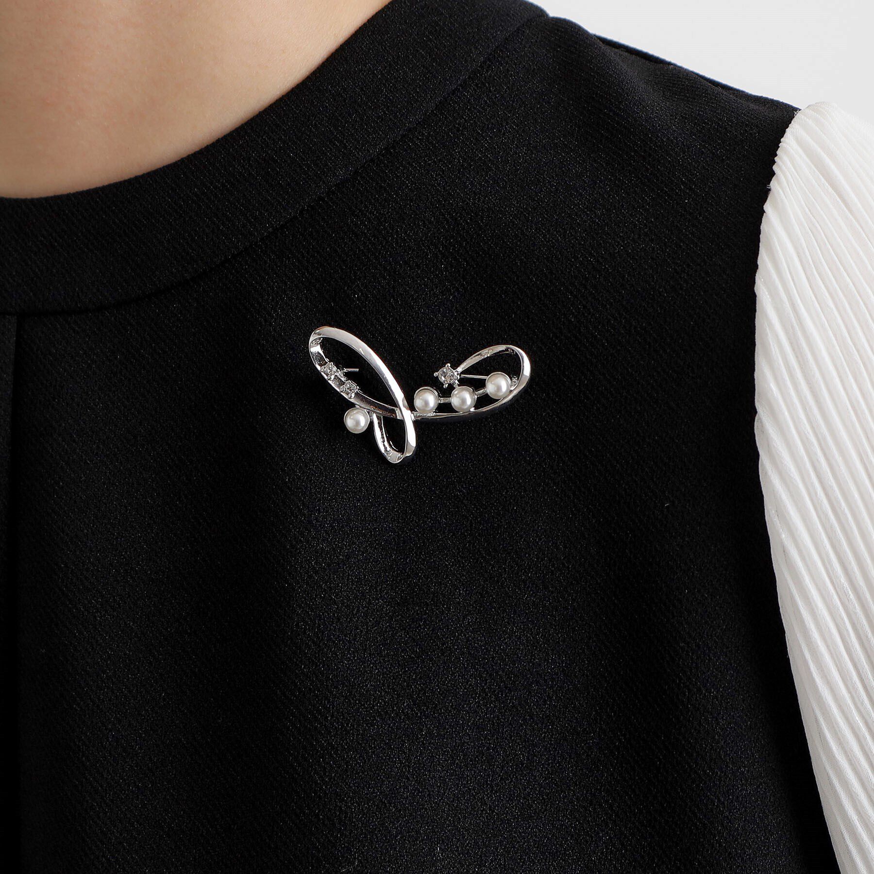 grove「メタルラインビジューパール調ブローチ【入卒対応可】」|ブローチ・コサージュ|