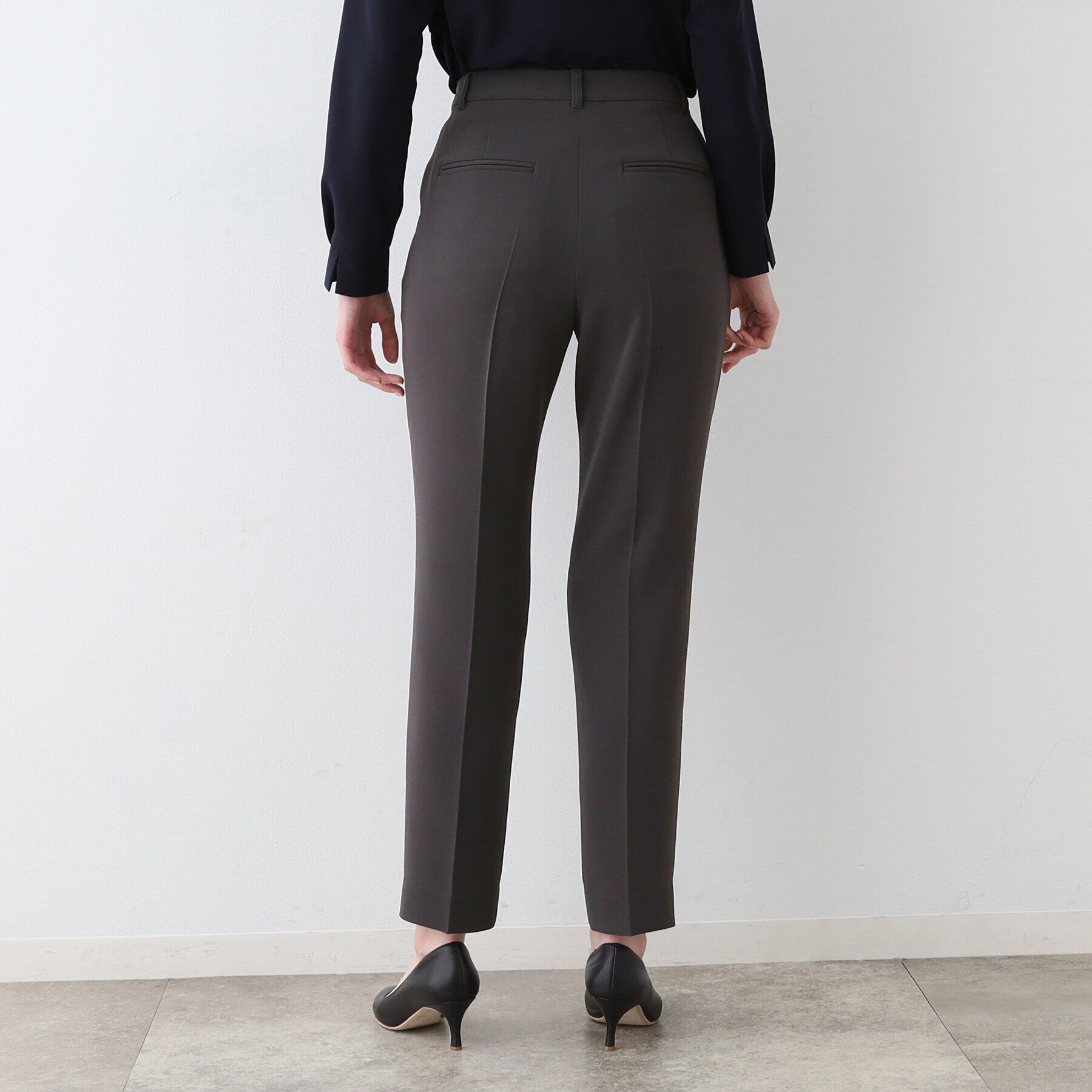 INDIVI「【日本製／トリアセテート混】テーパードパンツ」|スーツ|