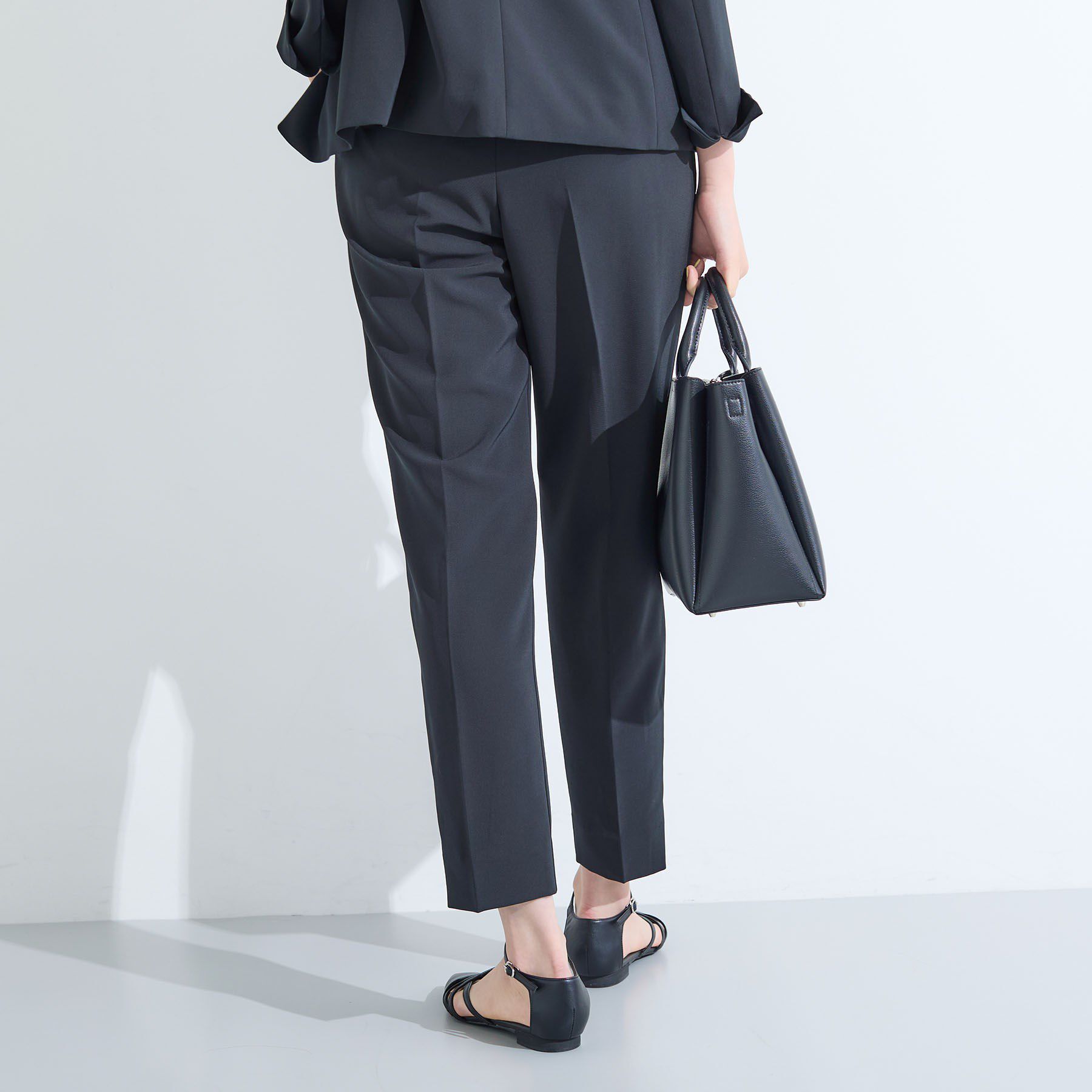 INDIVI「【洗える／UVケア】ストレッチ タックテーパードパンツ」|スーツ|