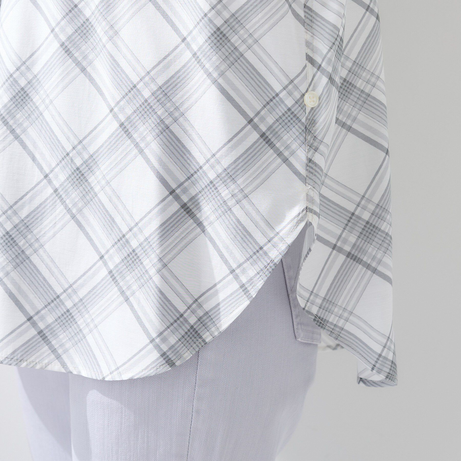 INDIVI「【2WAY／シアー】バイアスチェック柄＆無地 カシュクールシャツ」|シャツ・ブラウス|