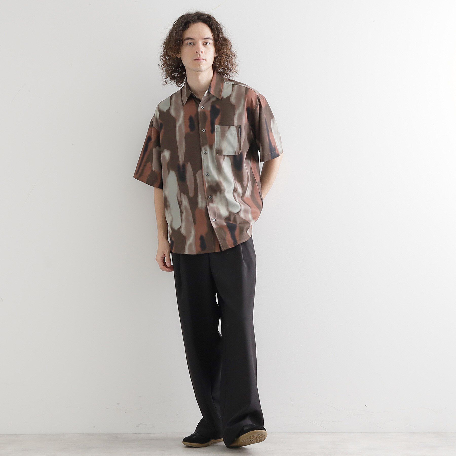 tk.TAKEO KIKUCHI「梨地ボカシプリントシャツ」|シャツ・ブラウス|