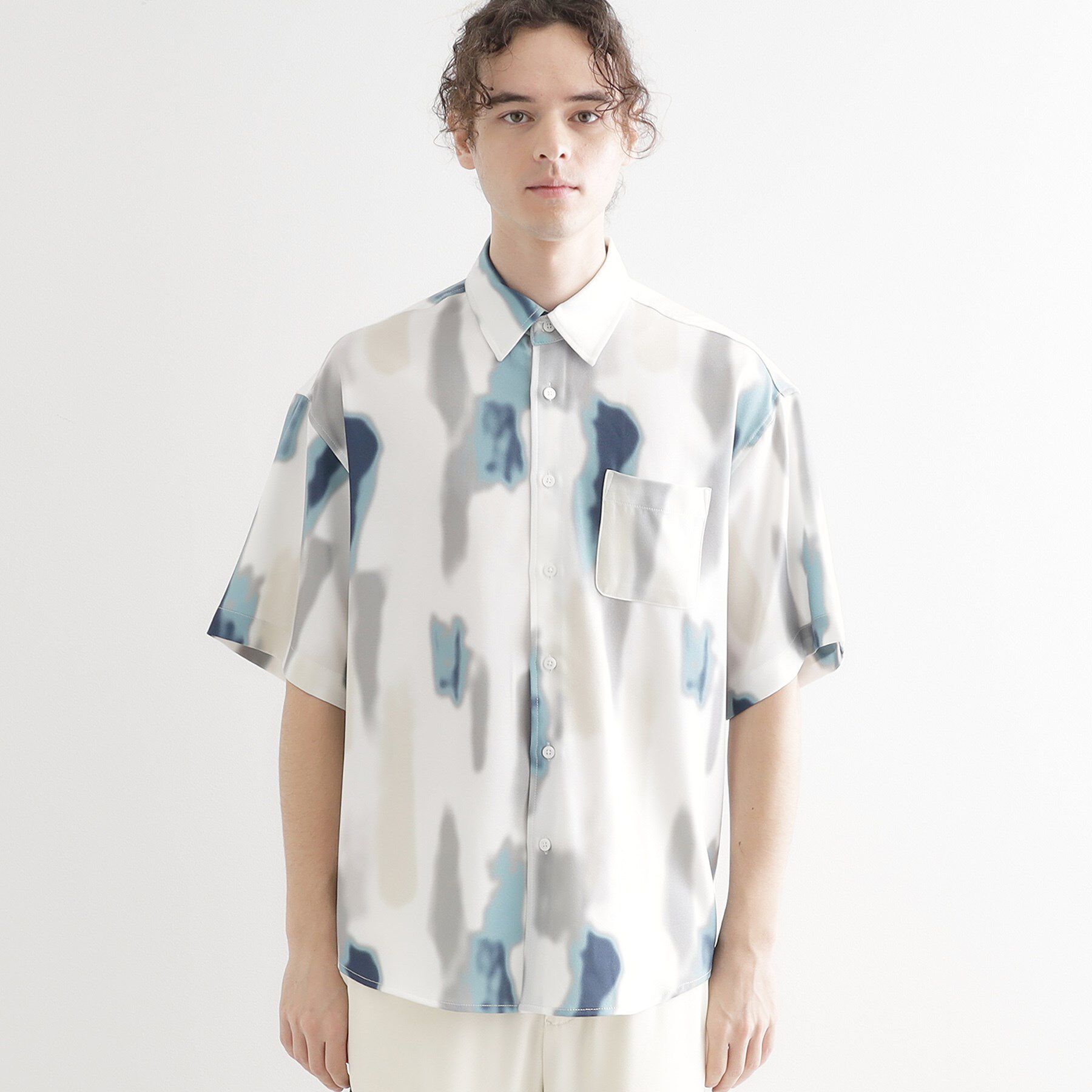 tk.TAKEO KIKUCHI「梨地ボカシプリントシャツ」|シャツ・ブラウス|