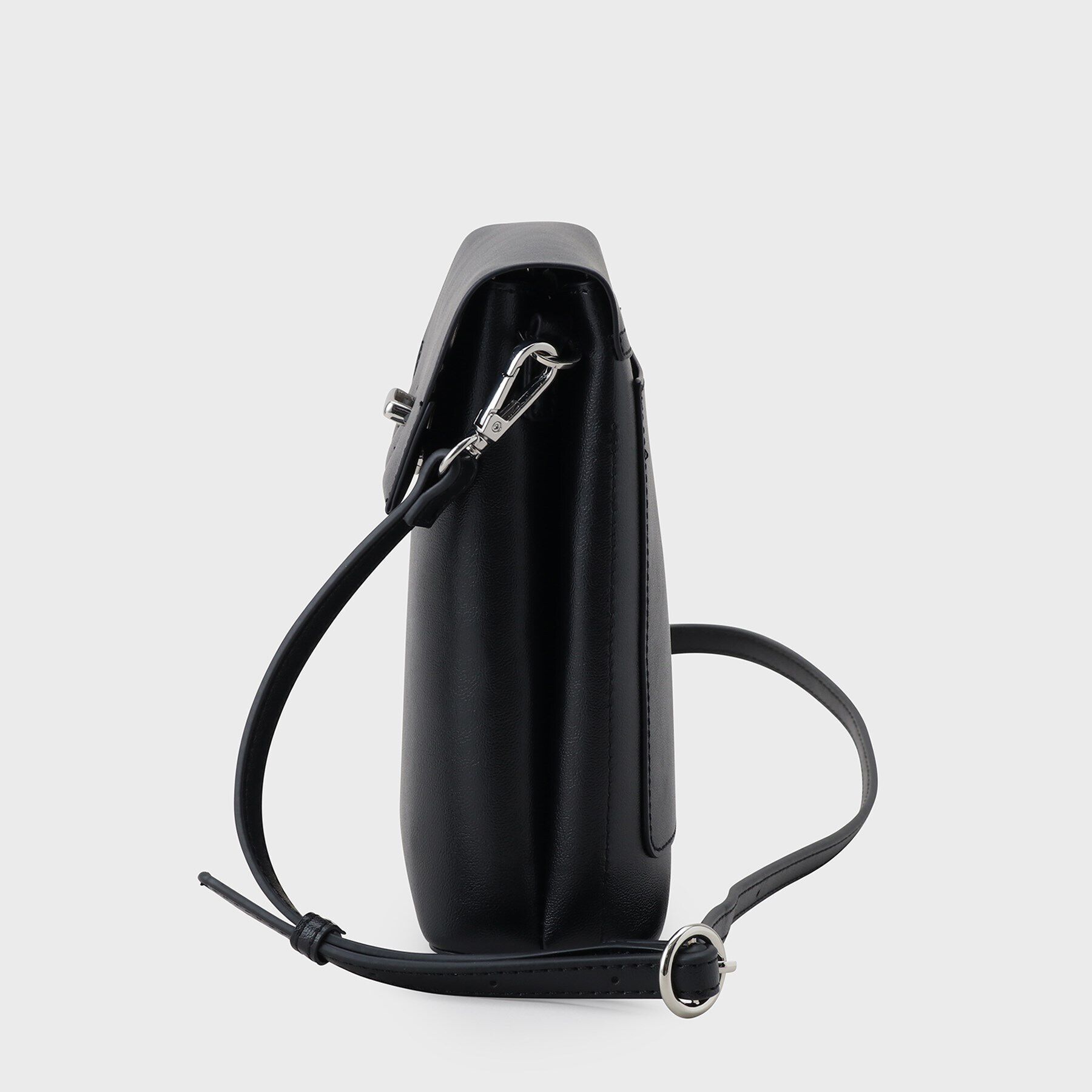 tk.TAKEO KIKUCHI「コンパクトミニショルダー」|ショルダー・メッセンジャー|