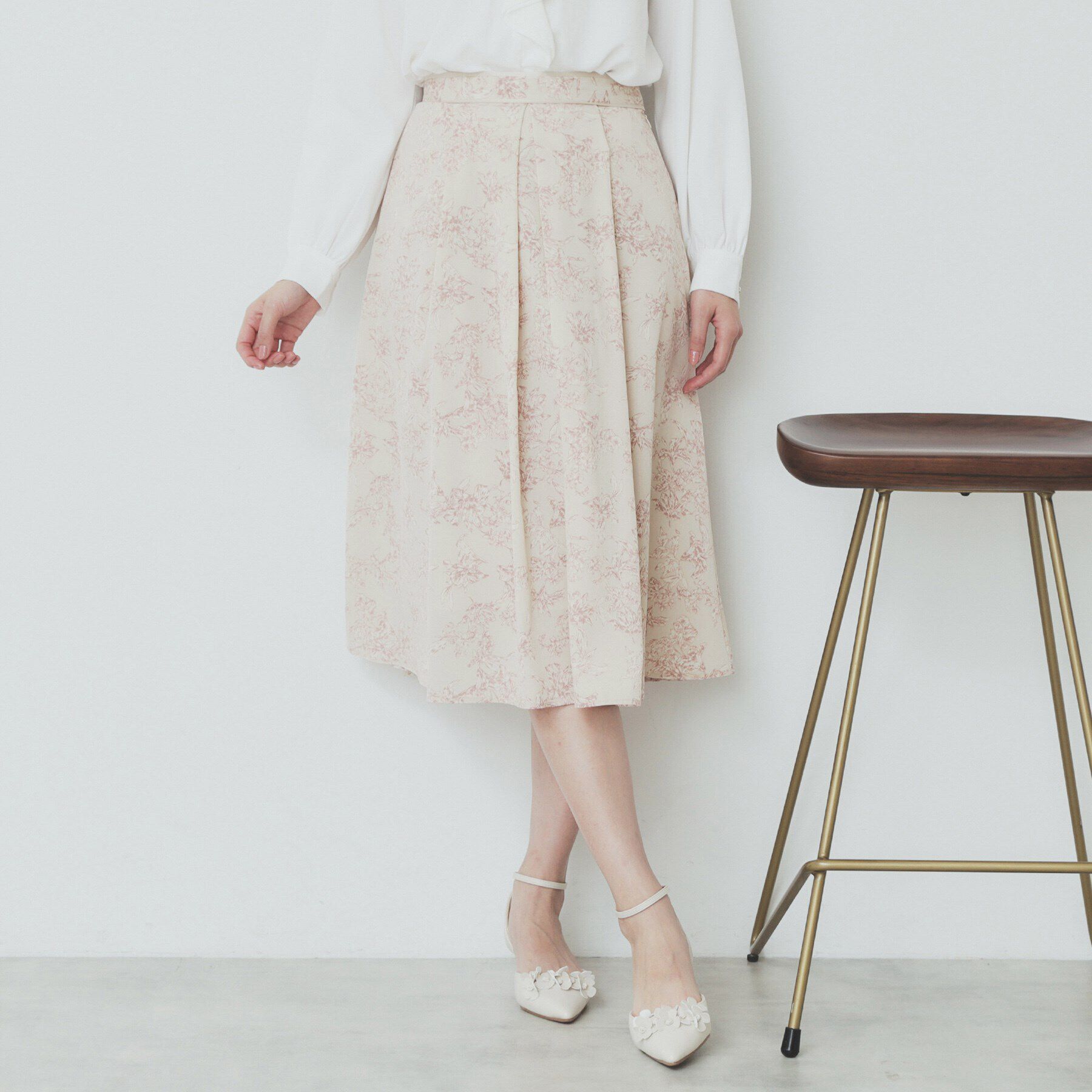 index「フラワープリントフレアスカート【洗濯機洗い可/イージーアイロン】」|スカート|グレージュ(150)