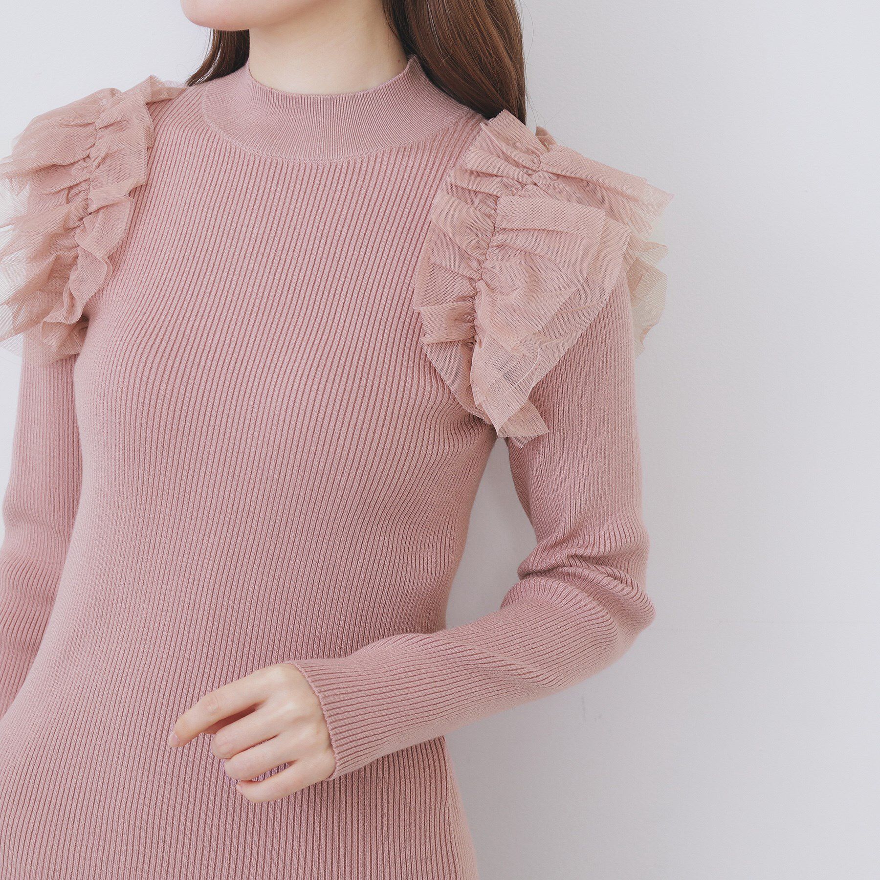 index「ショルダーチュールフリルハイネックニット【洗濯機OK/抗ピル】」|ニット・セーター|