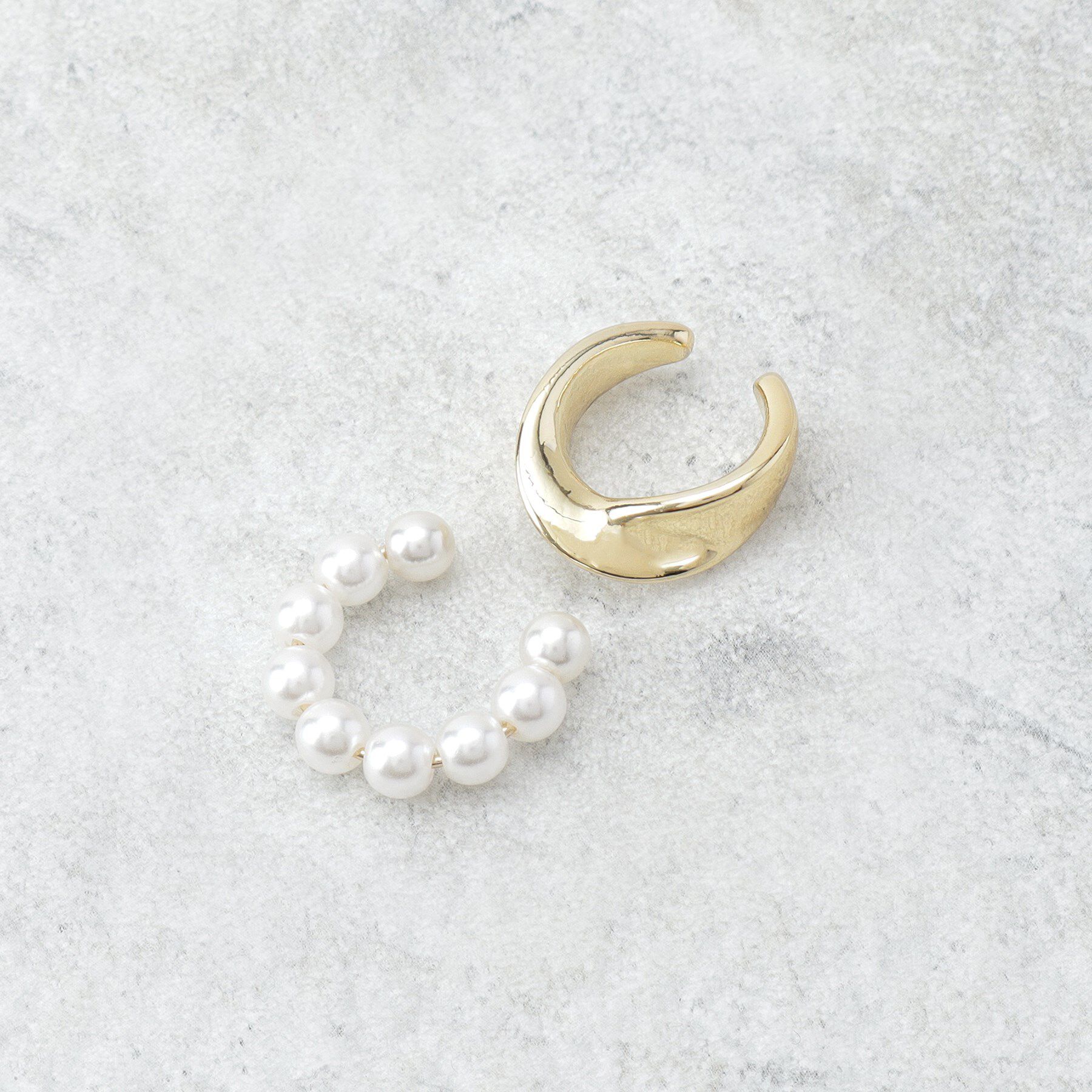 OPAQUE.CLIP「フェイクパール メタル セットイヤーカフ」|イヤリング|