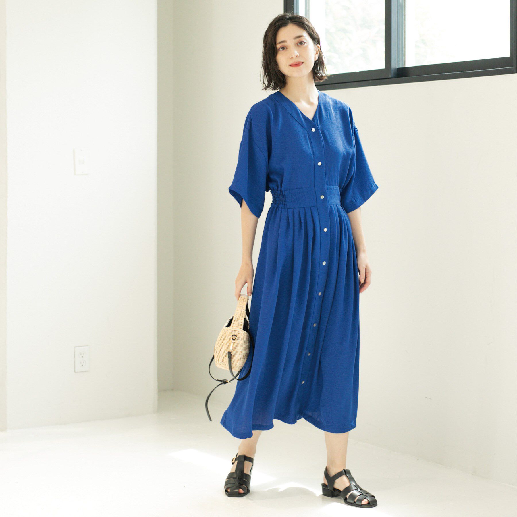 OPAQUE.CLIP「シャーリングフィット＆フレアワンピース【洗濯機洗い可】」|ワンピース|ブルー(093)