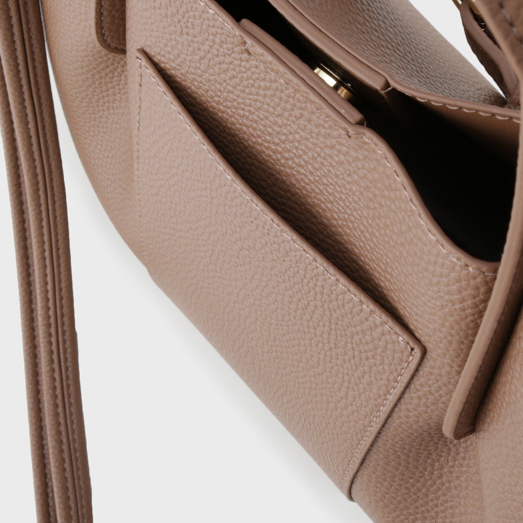 OPAQUE.CLIP「ベルトデザイン軽量シュリンク合皮ミドル」|トートバッグ|