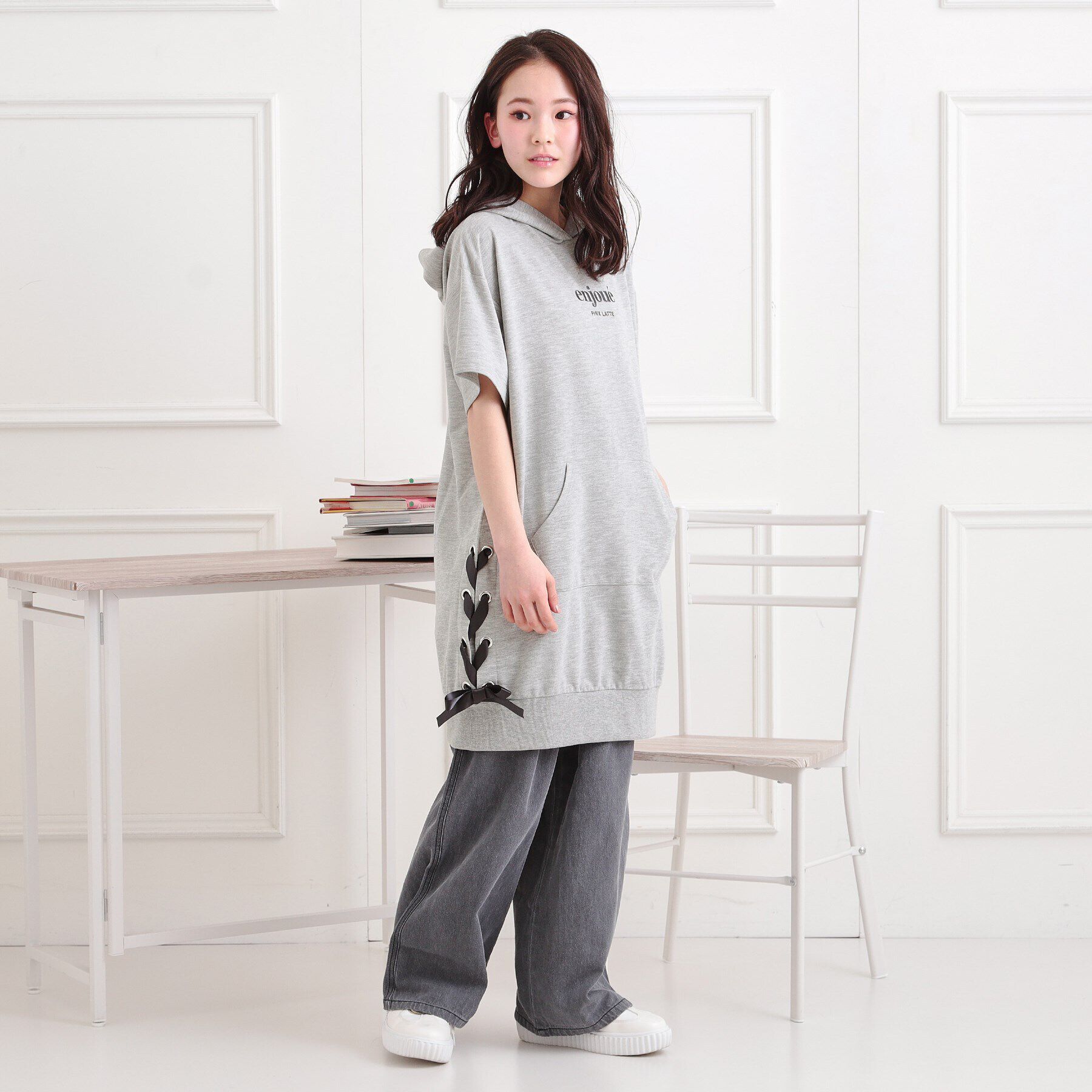 PINK-latte「ミニ裏レースパーカワンピース」|ワンピース|