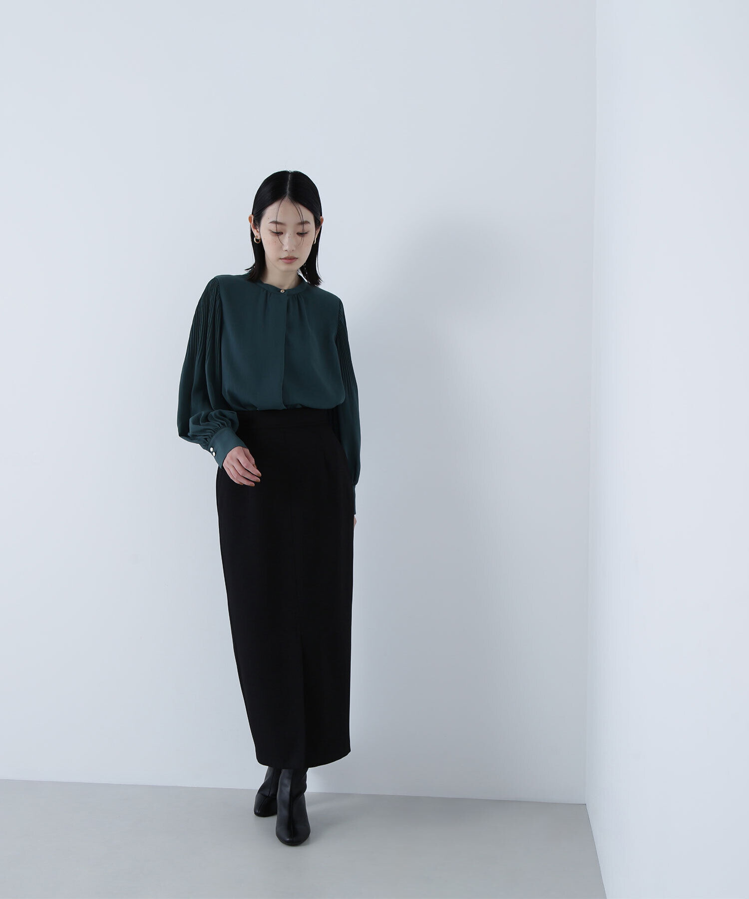  「ウーリッシュカルゼシリーズ ナロースカート」|スカート|