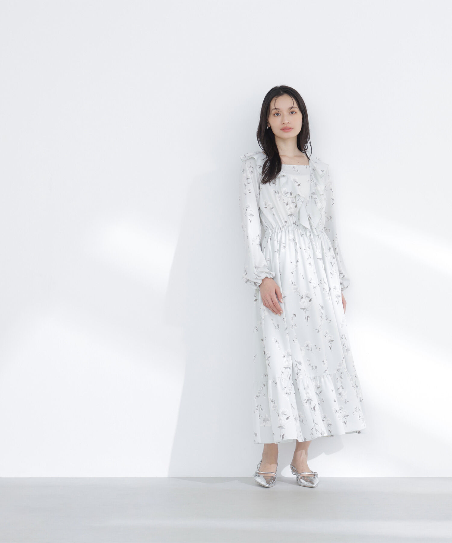  「ラッフルフラワープリントワンピース」|ワンピース|