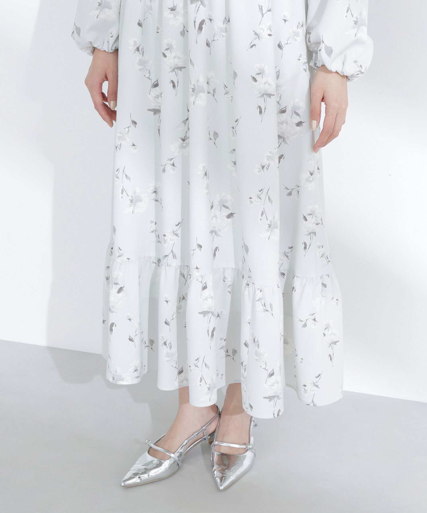  「ラッフルフラワープリントワンピース」|ワンピース|