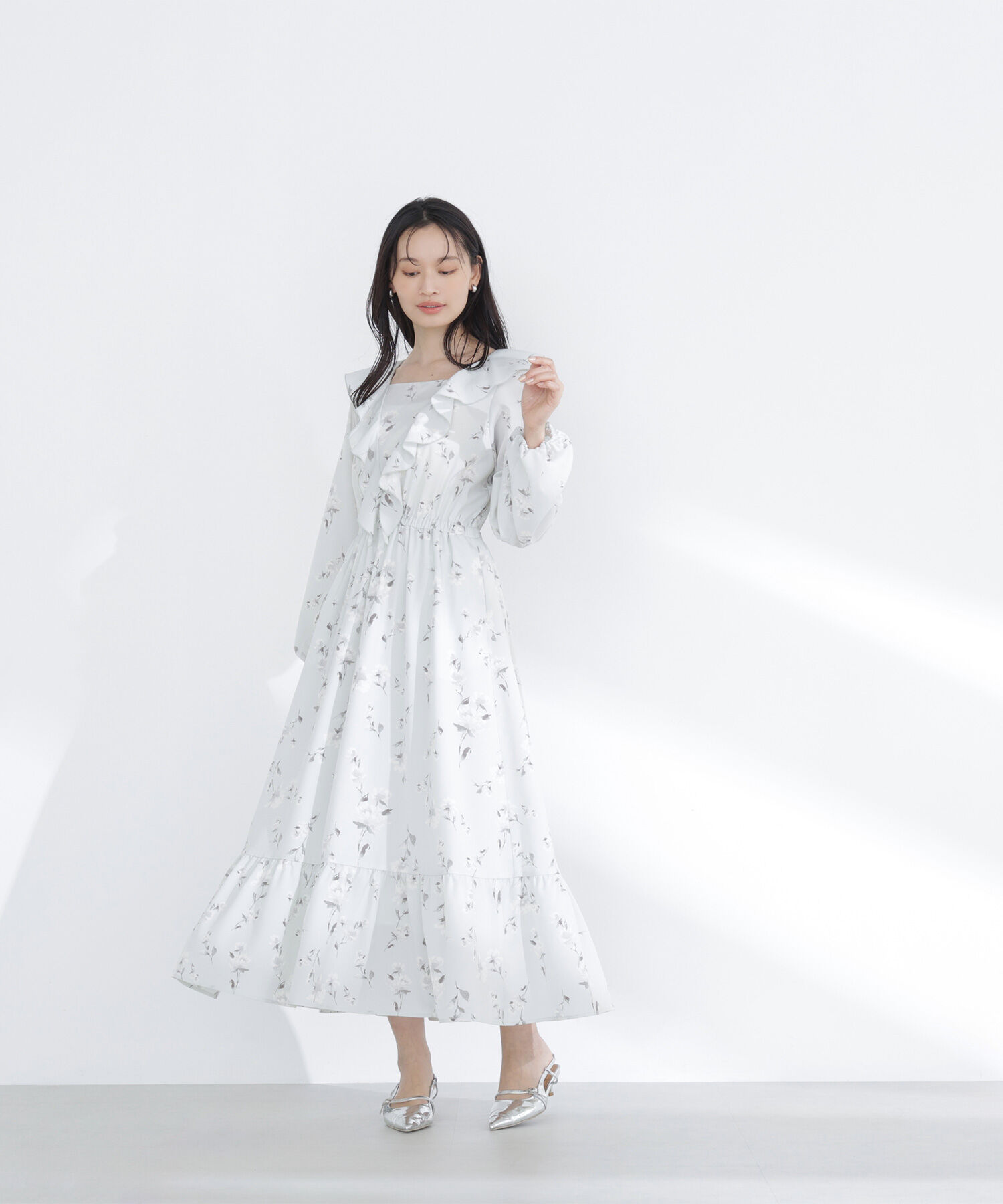  「ラッフルフラワープリントワンピース」|ワンピース|